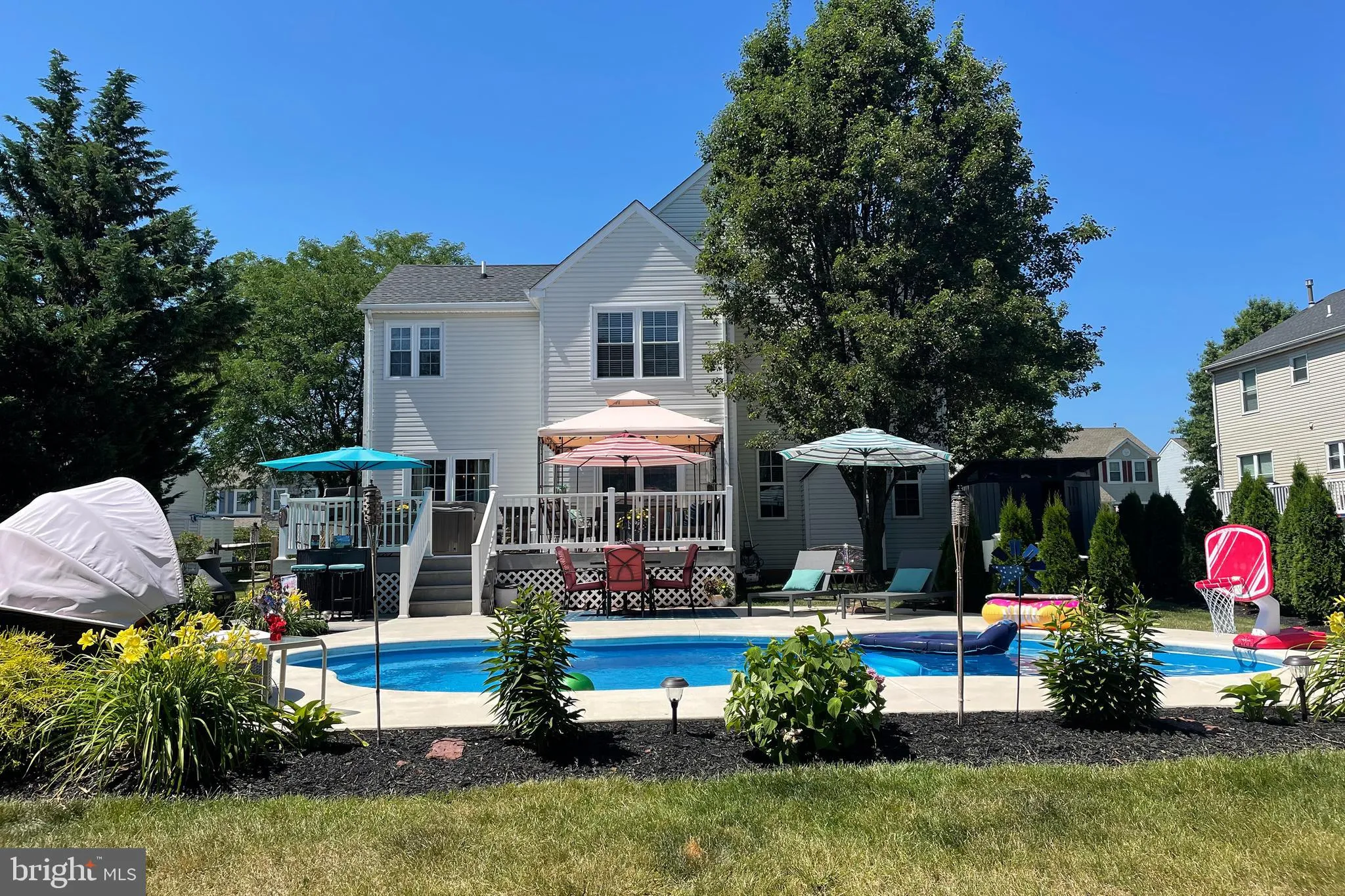 Harleysville, Pennsylvania 19438, United States, 4 Bedrooms Bedrooms, ,3 BathroomsBathrooms,Residential,Pending,112203