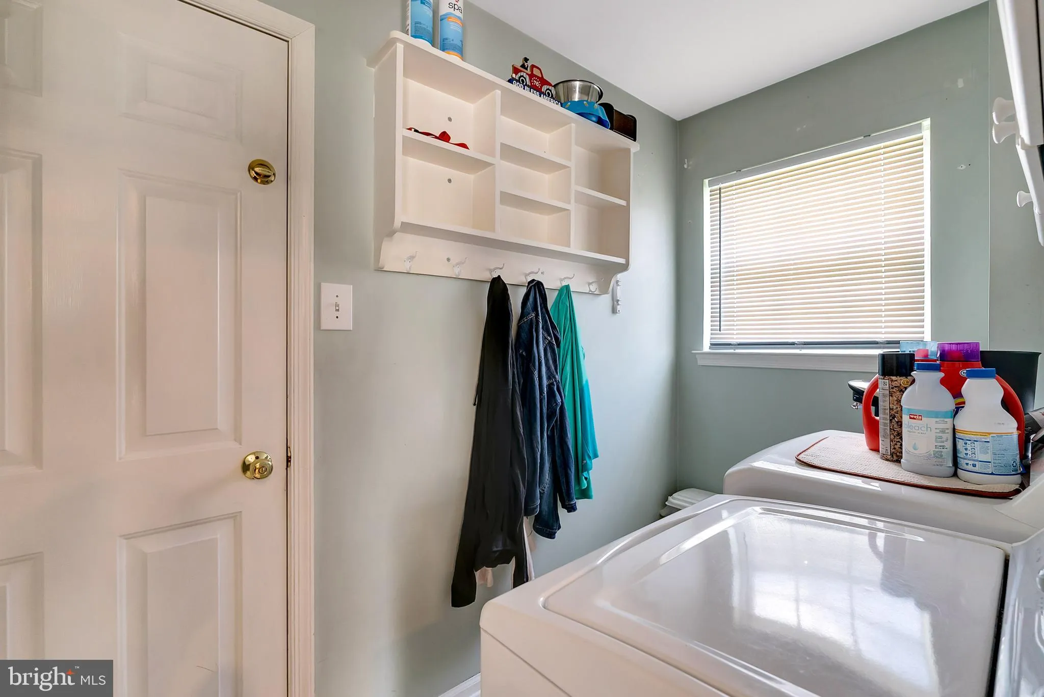 Harleysville, Pennsylvania 19438, United States, 4 Bedrooms Bedrooms, ,3 BathroomsBathrooms,Residential,Pending,112203