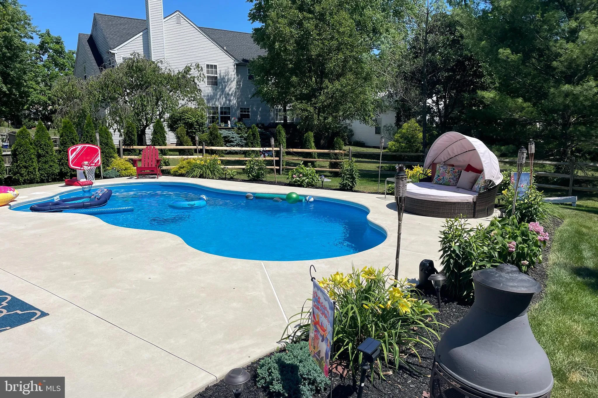 Harleysville, Pennsylvania 19438, United States, 4 Bedrooms Bedrooms, ,3 BathroomsBathrooms,Residential,Pending,112203