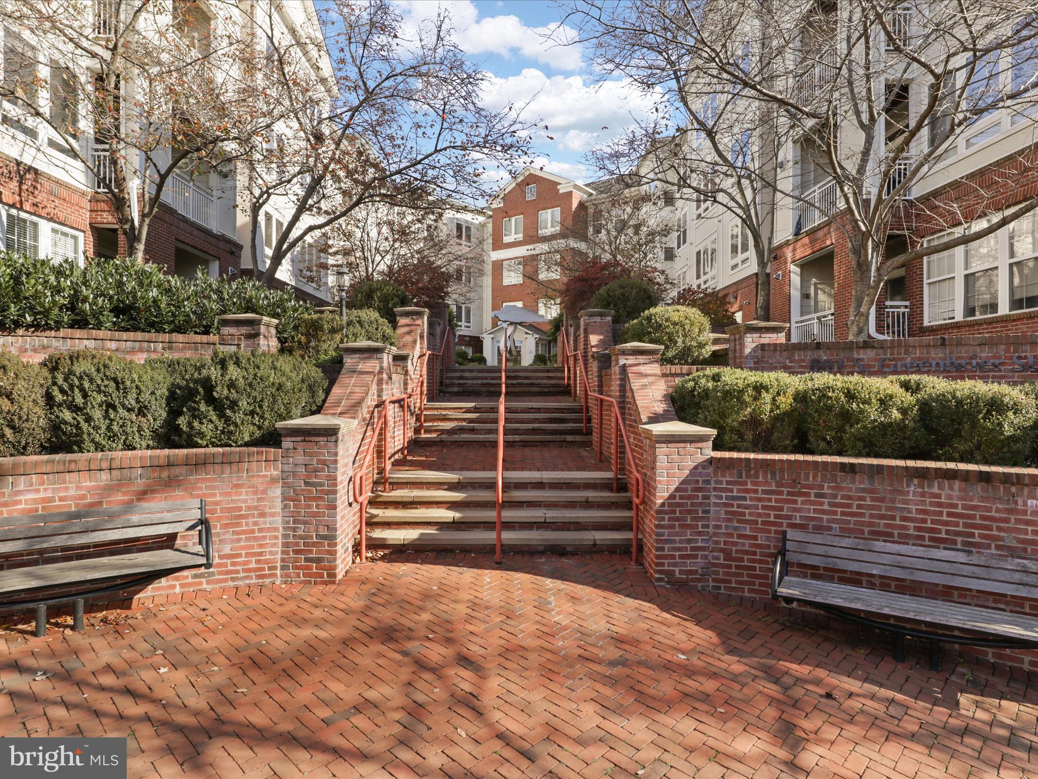 801 S GREENBRIER STREET S 111