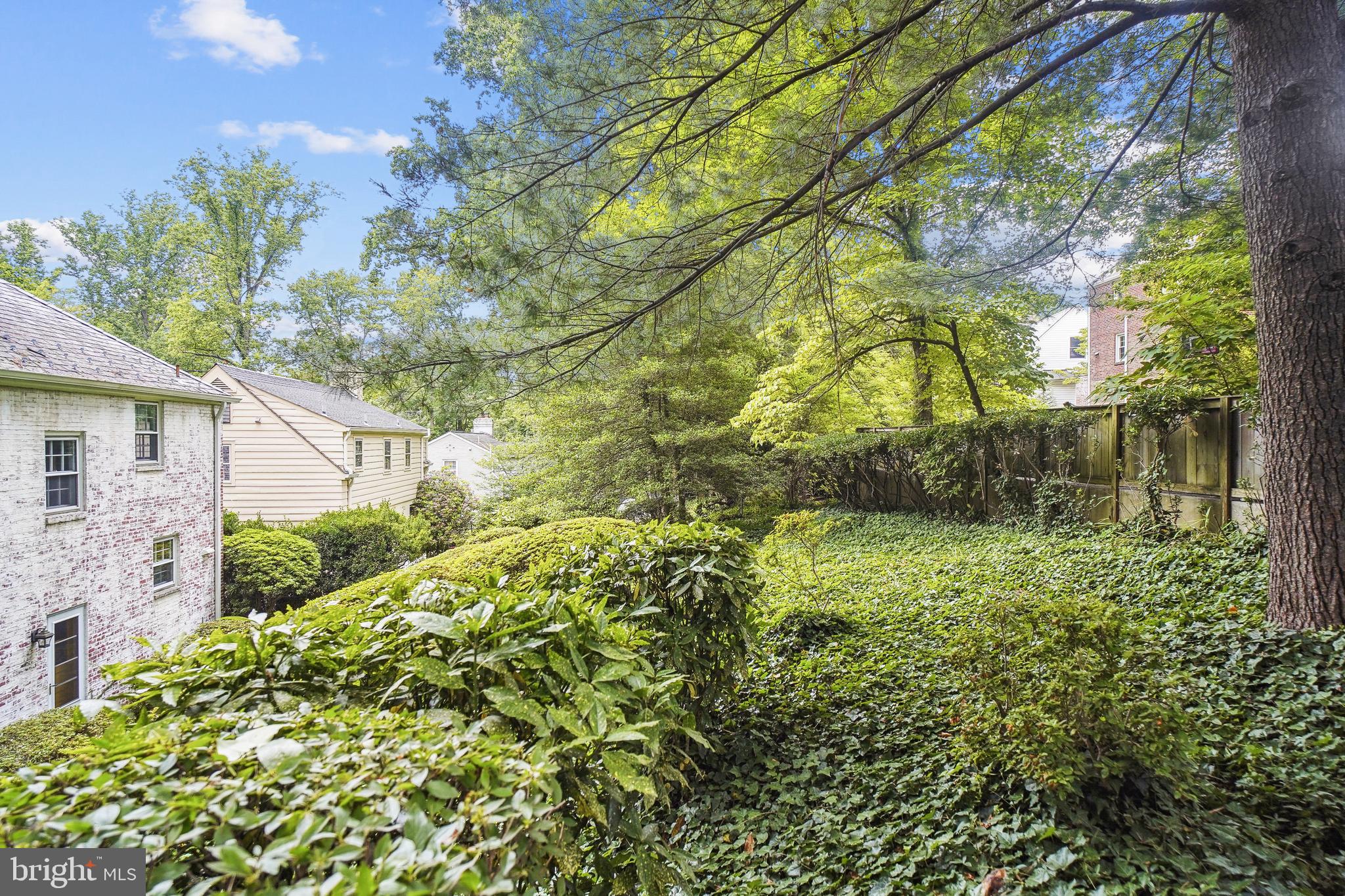 SOUTH WOODSIDE PARK - Residential