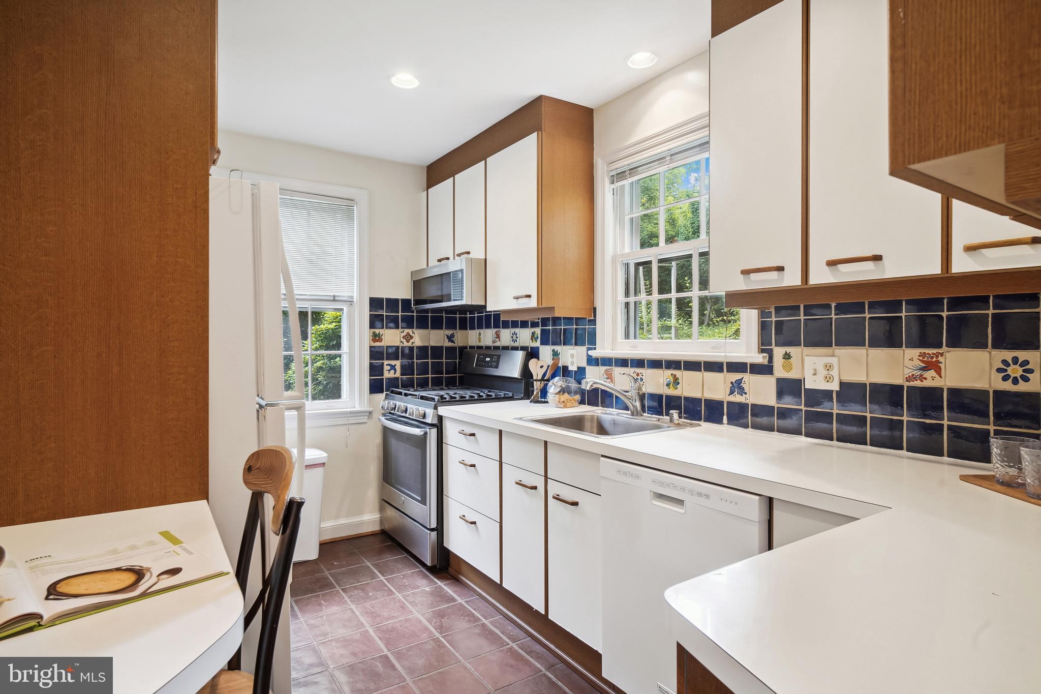 SOUTH WOODSIDE PARK - Residential