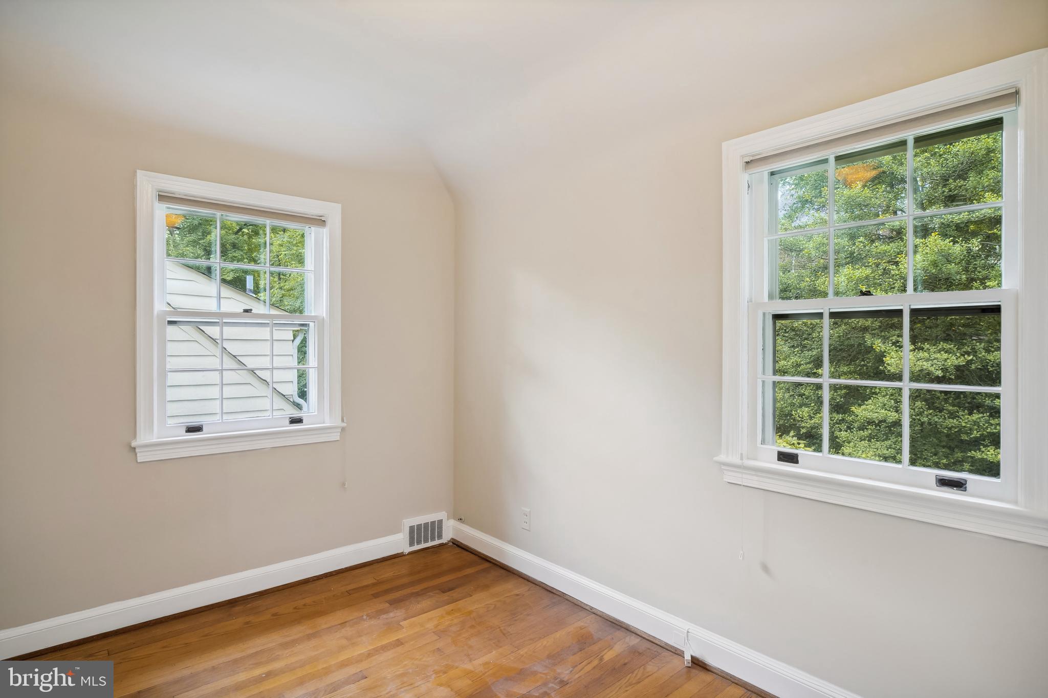 SOUTH WOODSIDE PARK - Residential