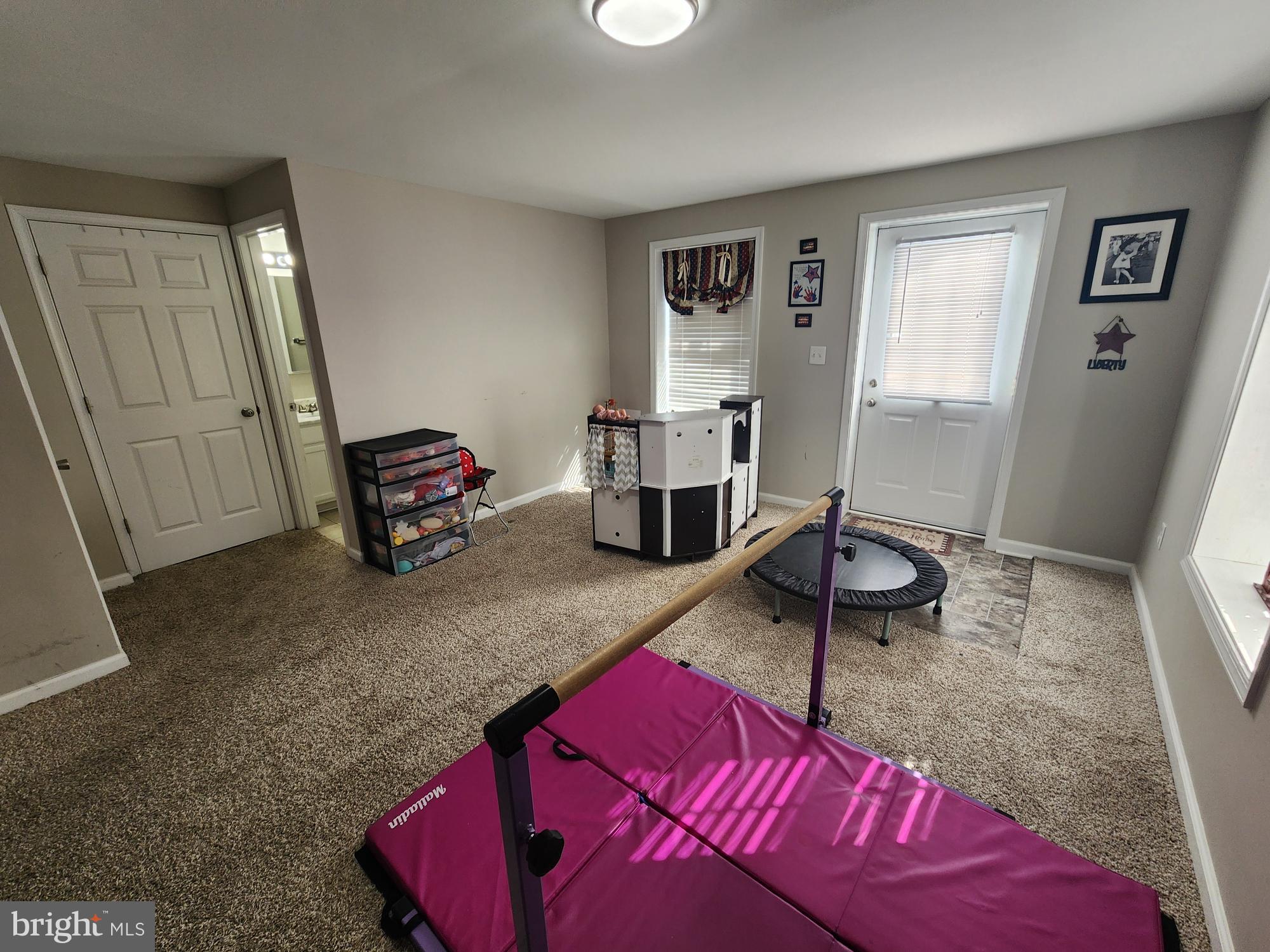 FOREST HEIGHTS - Residential