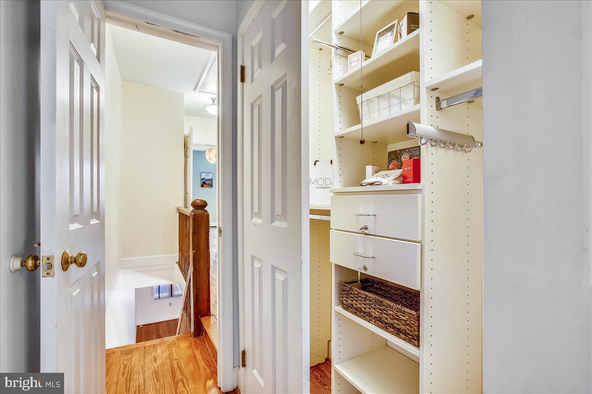 OLD TOWN ALEXANDRIA - Residential