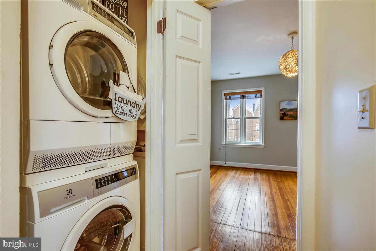 OLD TOWN ALEXANDRIA - Residential