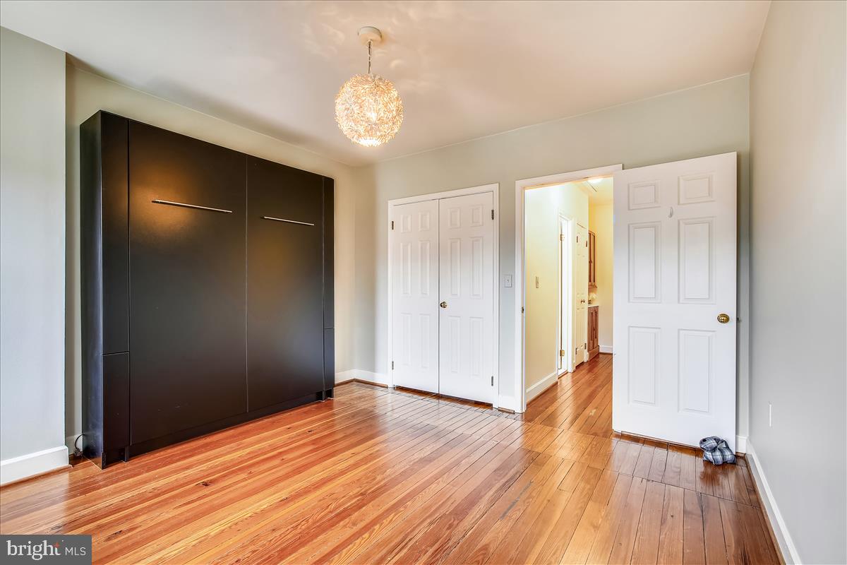 OLD TOWN ALEXANDRIA - Residential