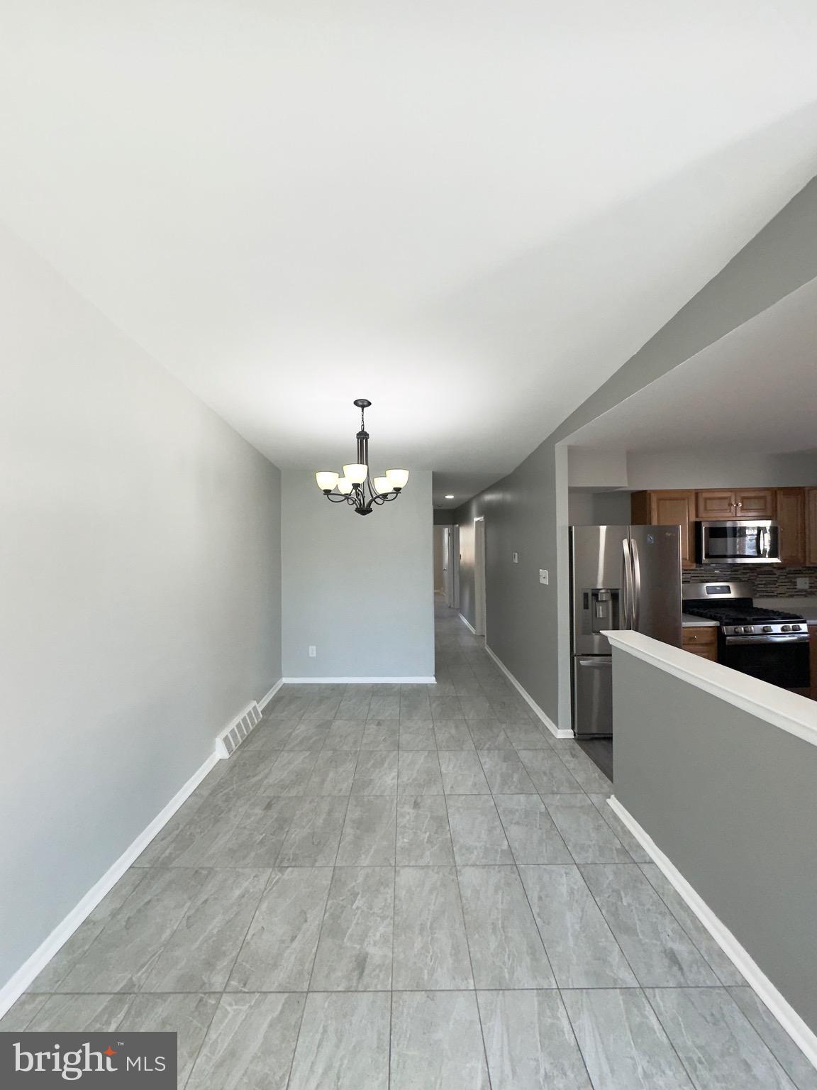 SUMMERDALE - Residential Lease