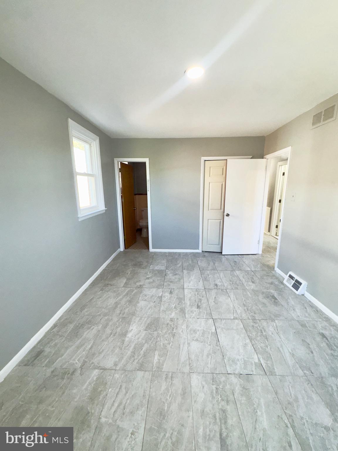 SUMMERDALE - Residential Lease