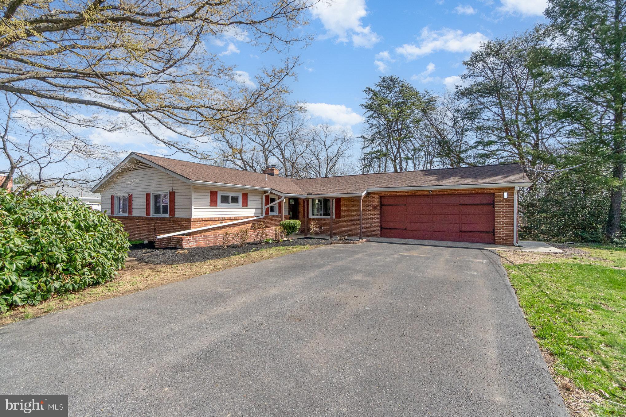 WINDING HILL HEIGHTS - Residential