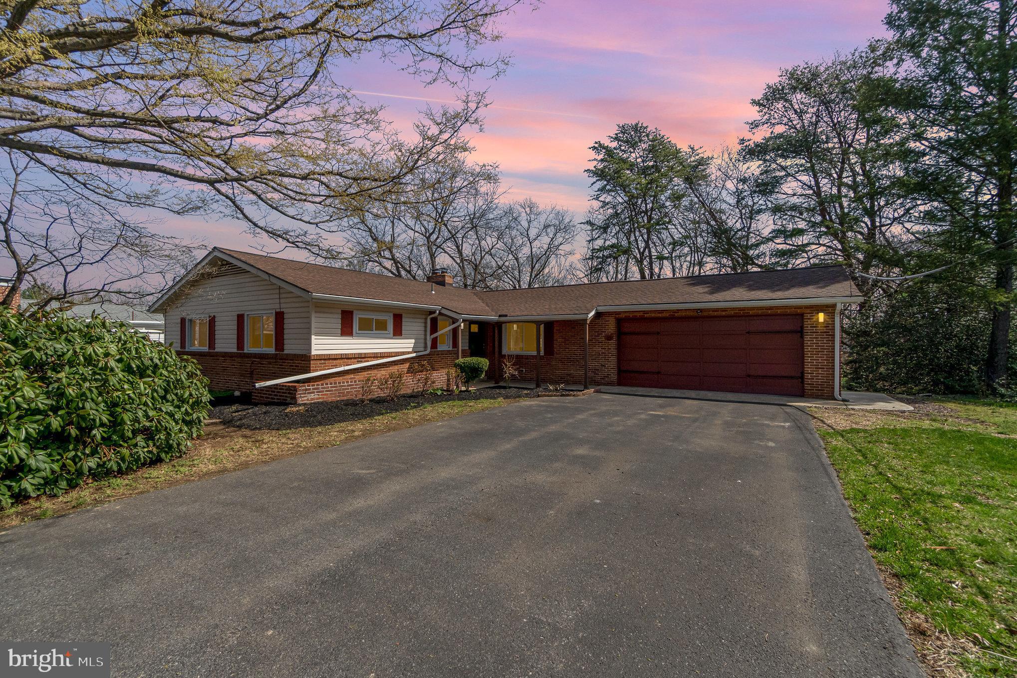 WINDING HILL HEIGHTS - Residential