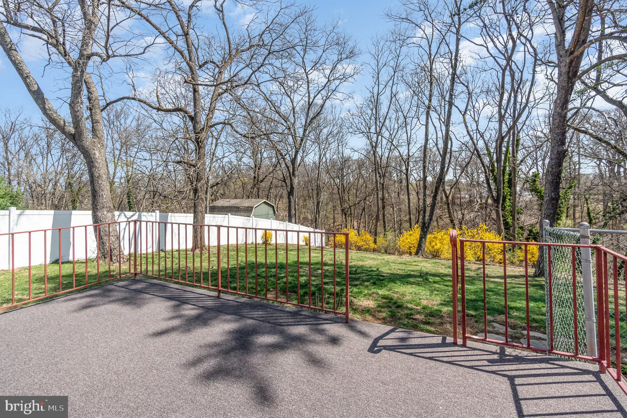 WINDING HILL HEIGHTS - Residential