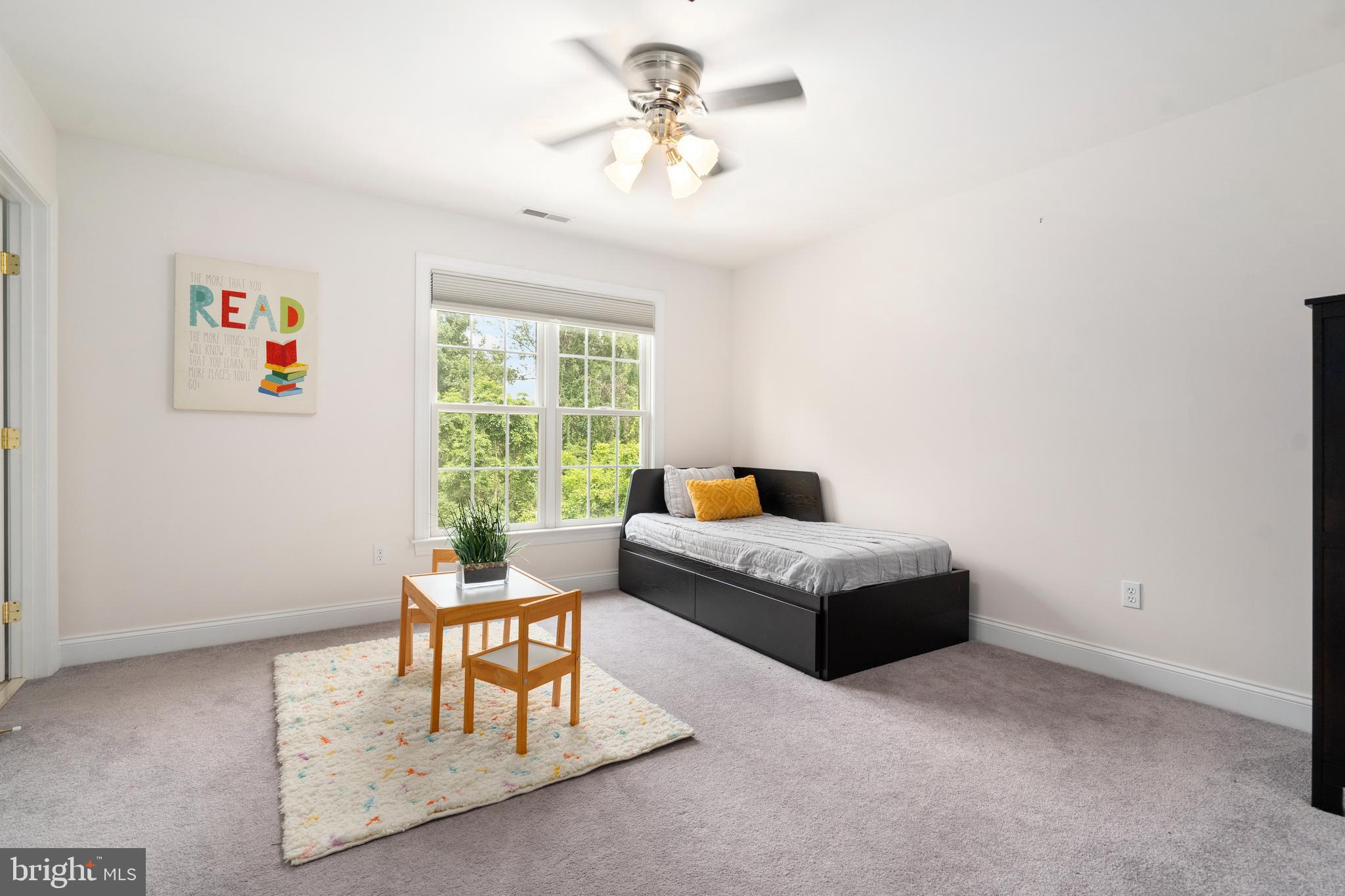 IVY MEADOWS - Residential