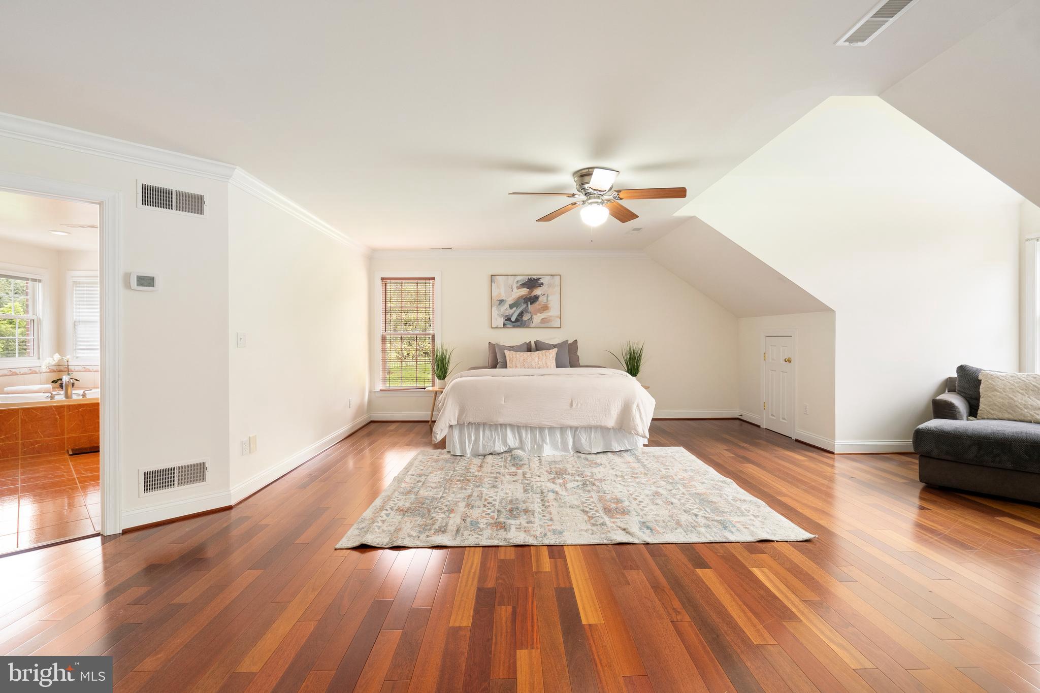 IVY MEADOWS - Residential