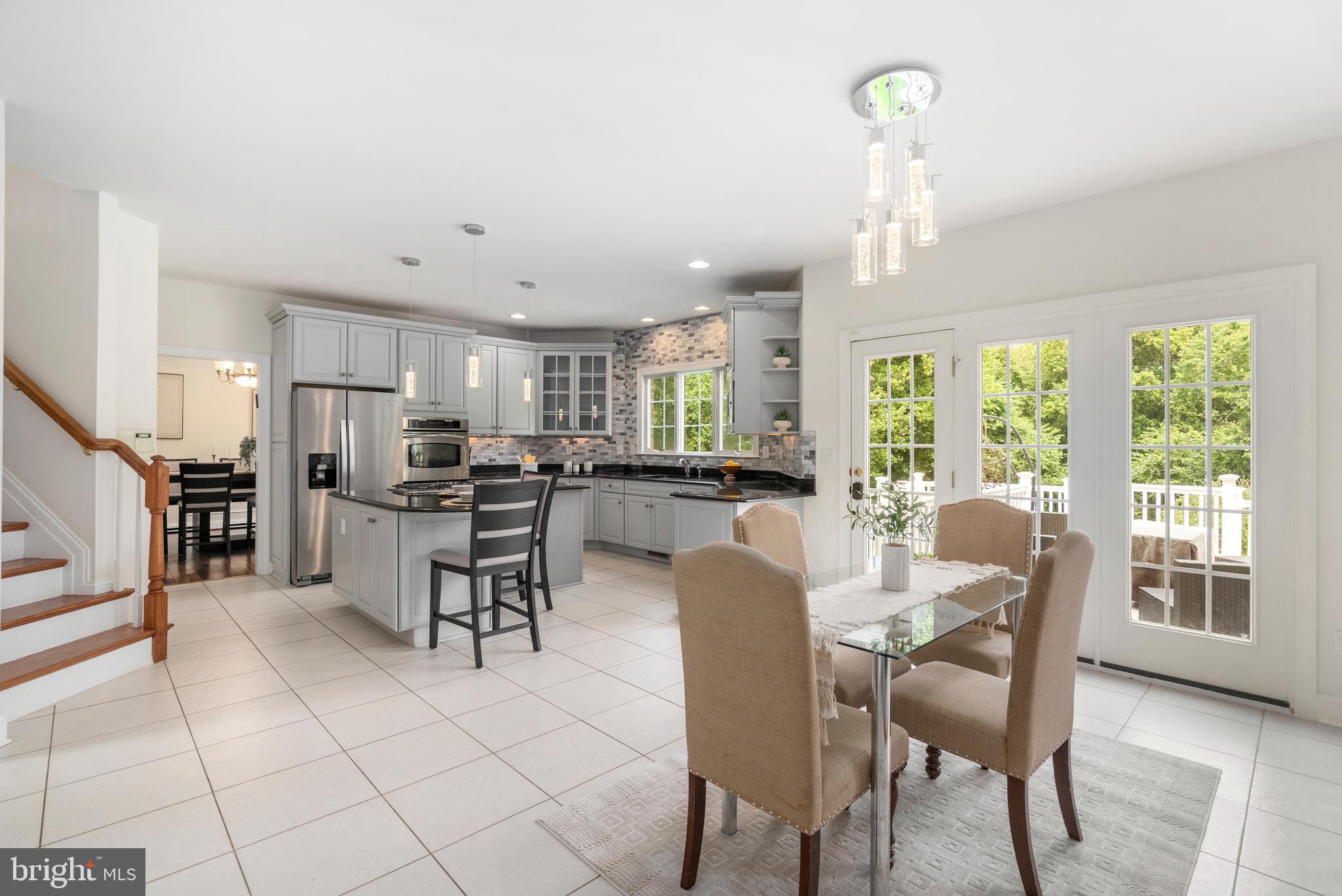 IVY MEADOWS - Residential