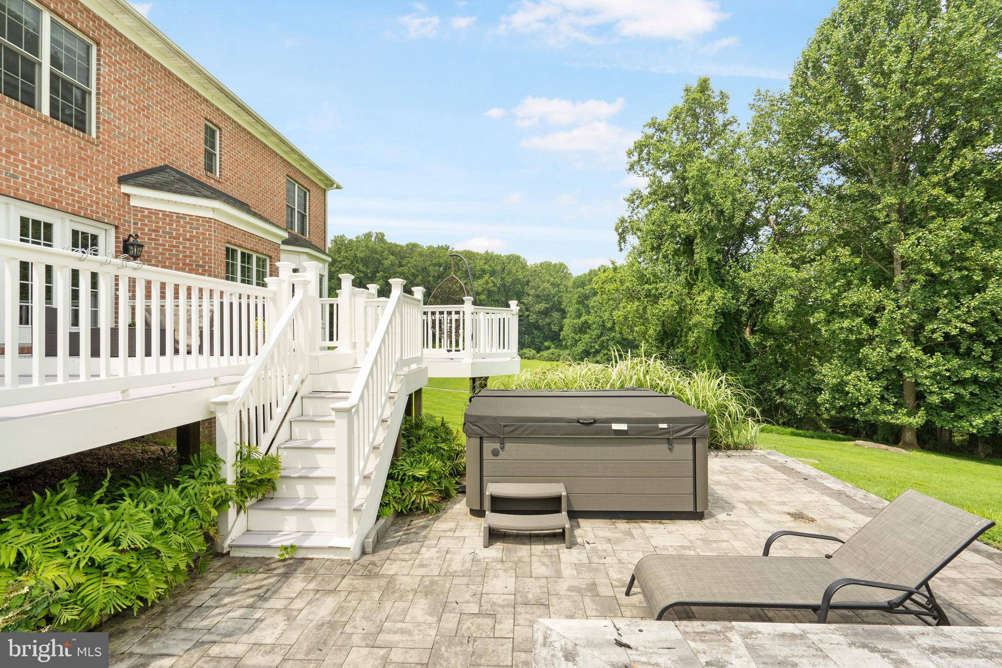 IVY MEADOWS - Residential