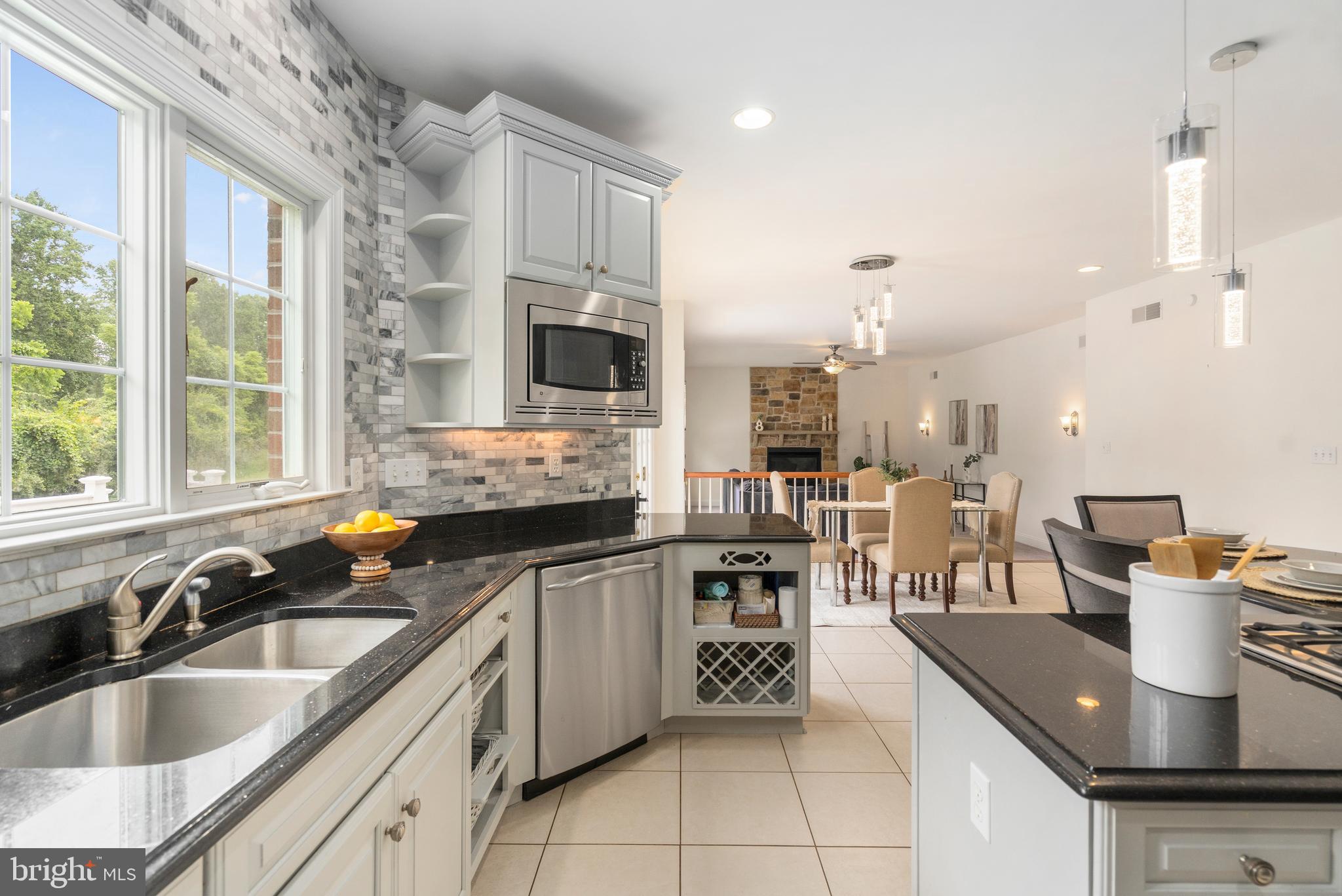 IVY MEADOWS - Residential