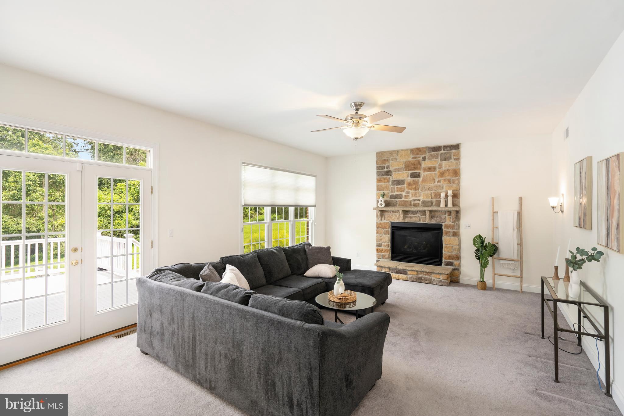 IVY MEADOWS - Residential