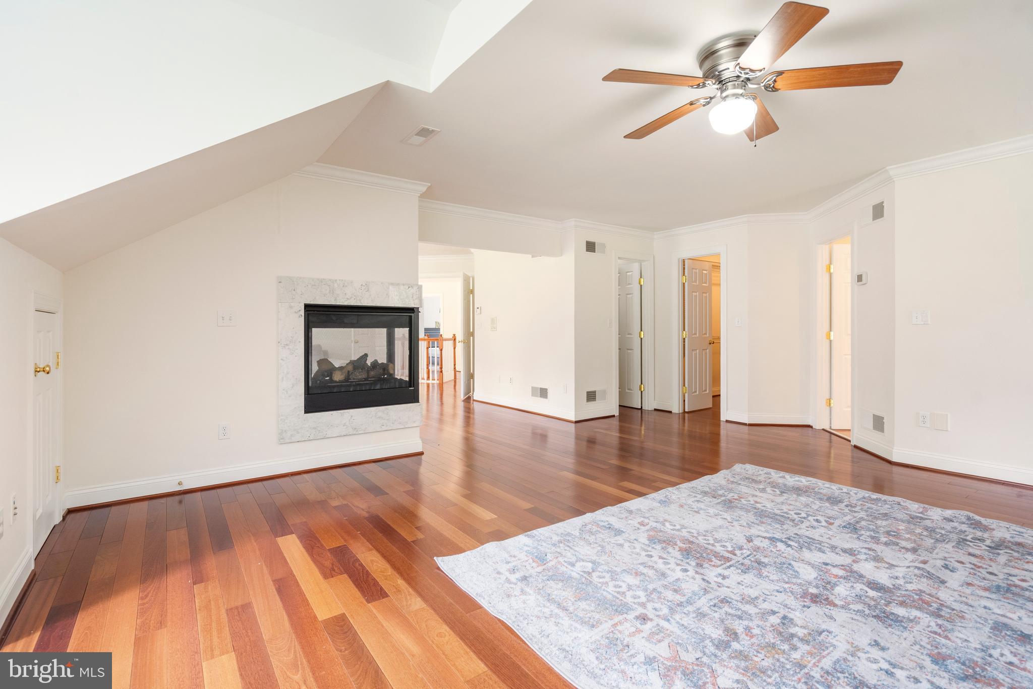 IVY MEADOWS - Residential