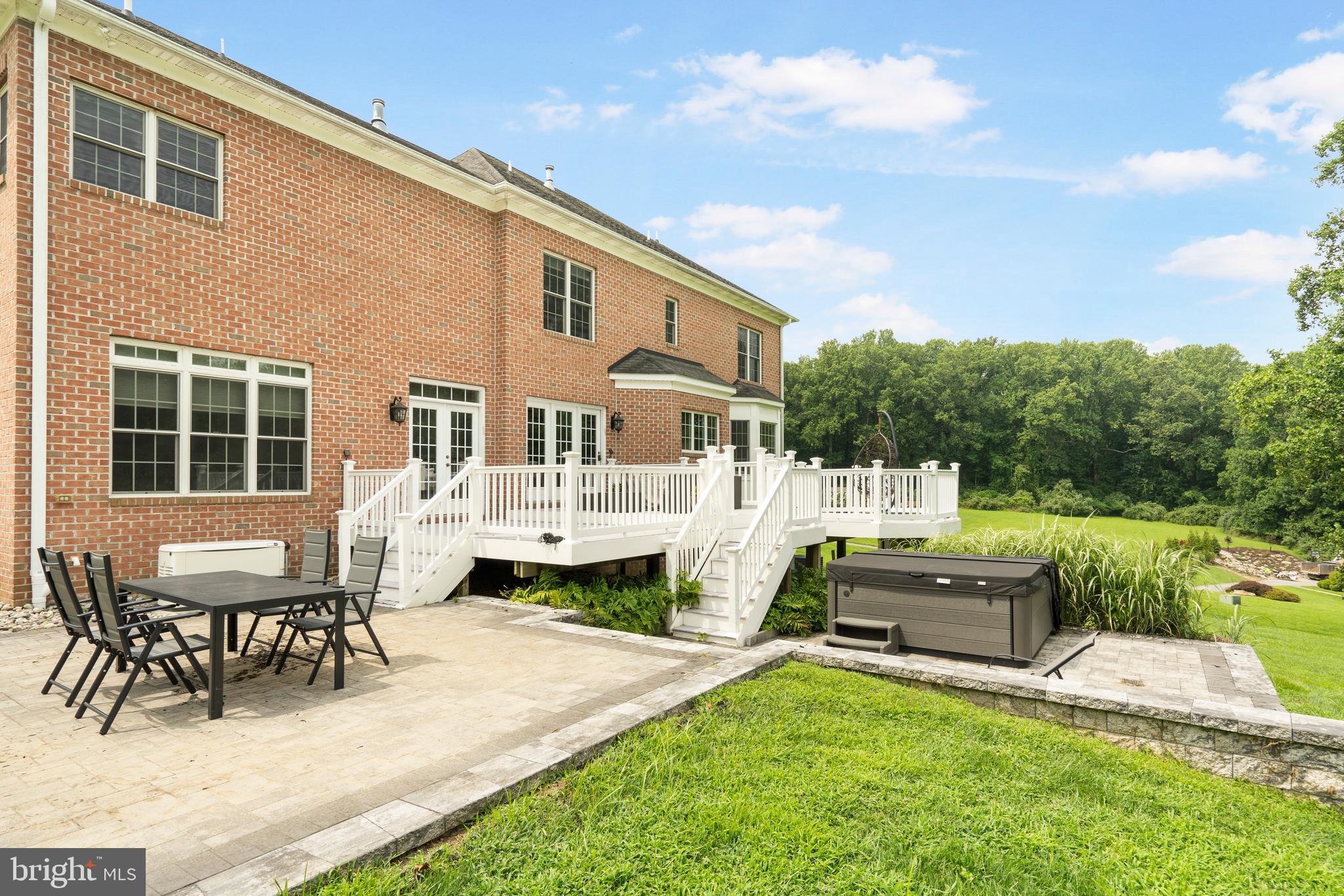 IVY MEADOWS - Residential