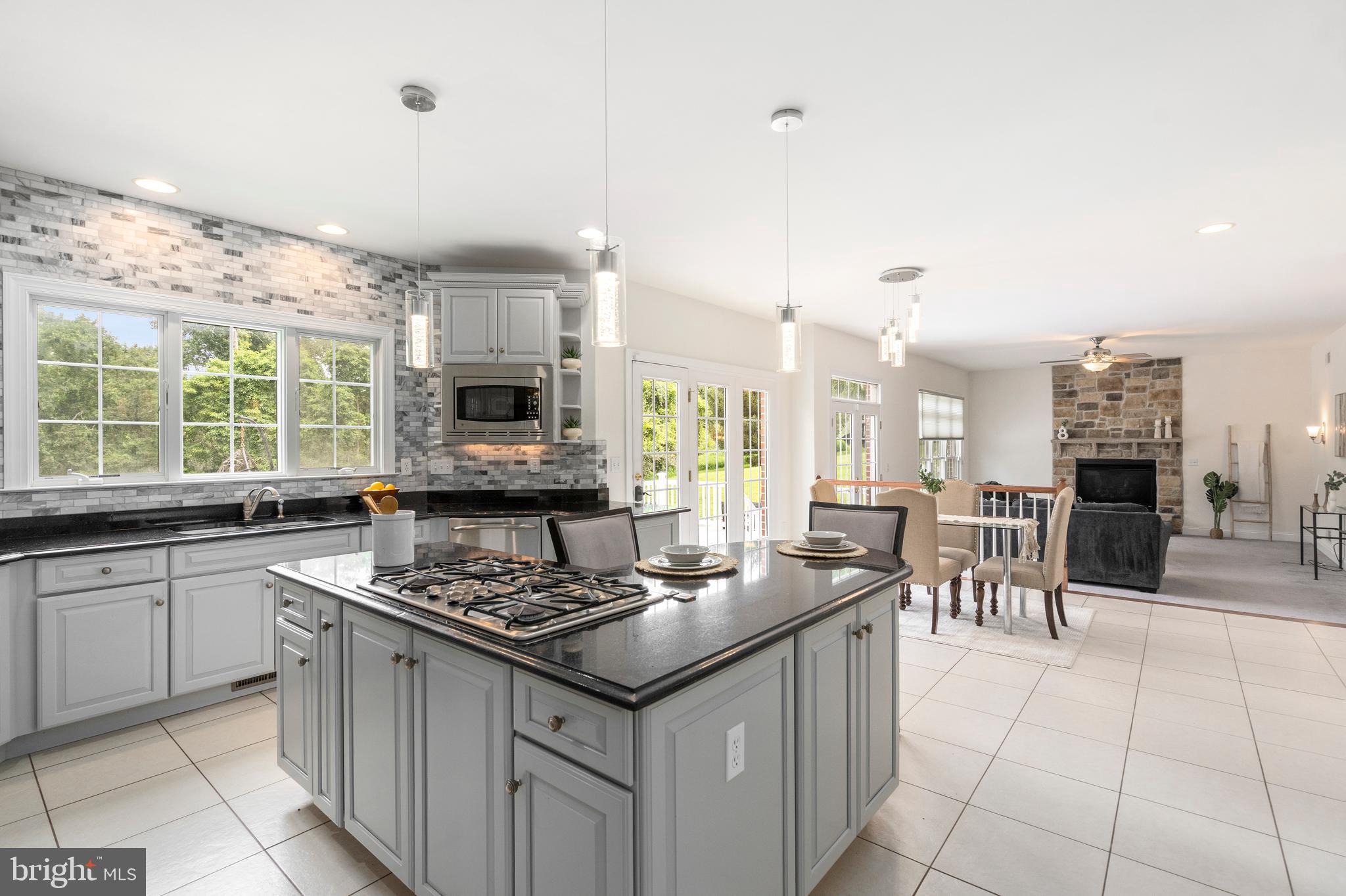 IVY MEADOWS - Residential