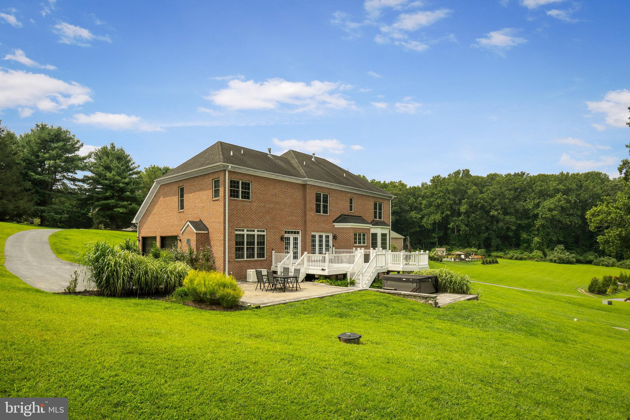 IVY MEADOWS - Residential