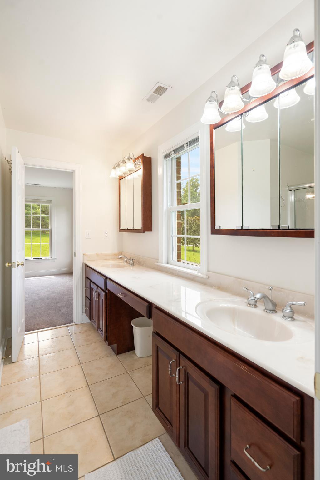 IVY MEADOWS - Residential