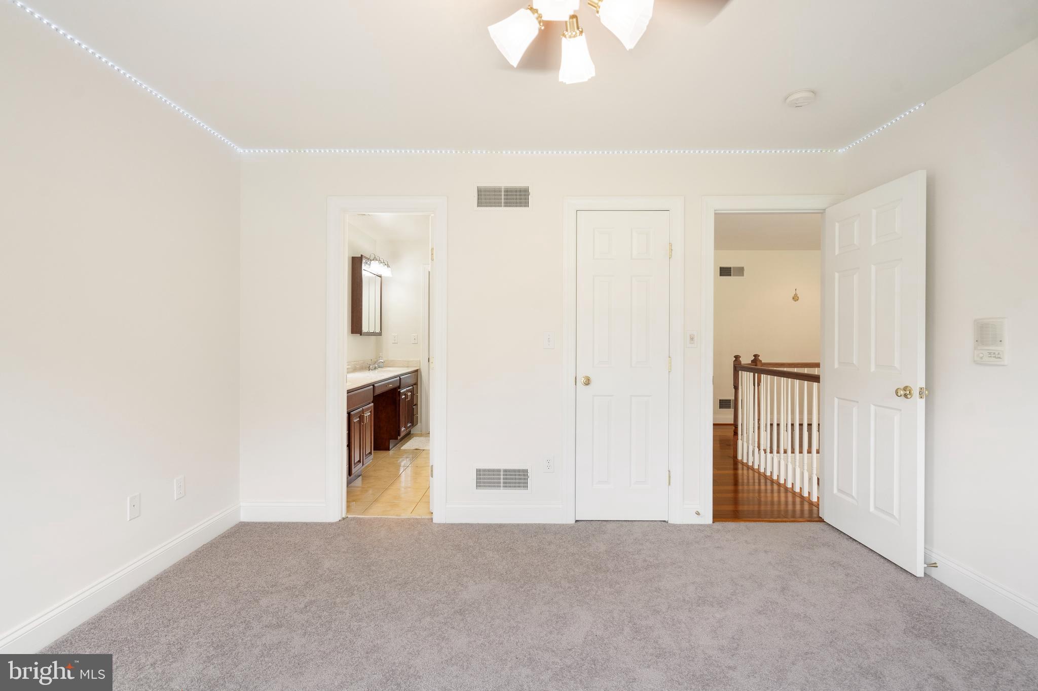 IVY MEADOWS - Residential