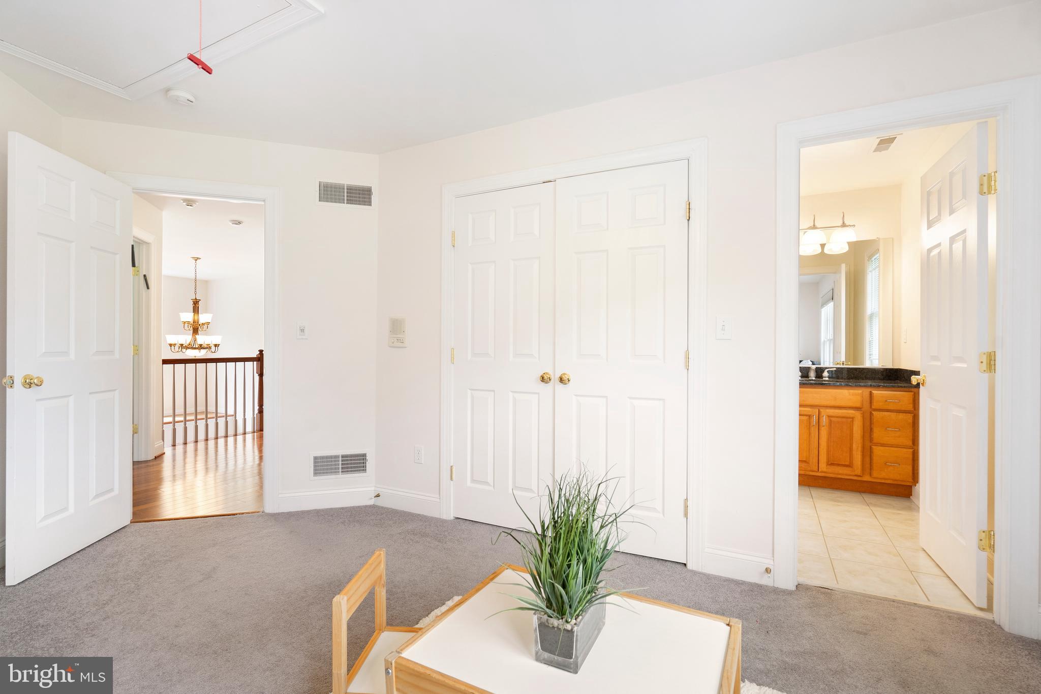 IVY MEADOWS - Residential