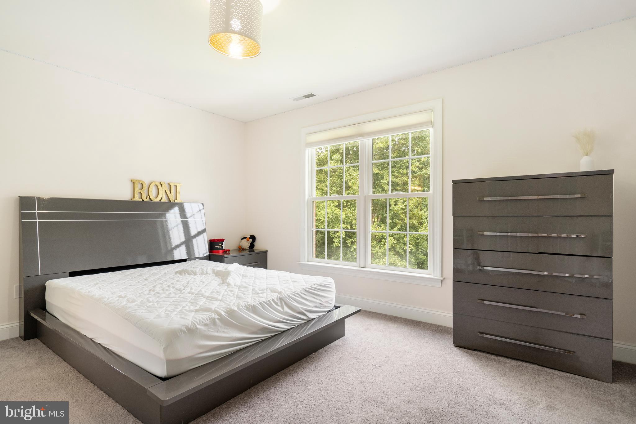 IVY MEADOWS - Residential