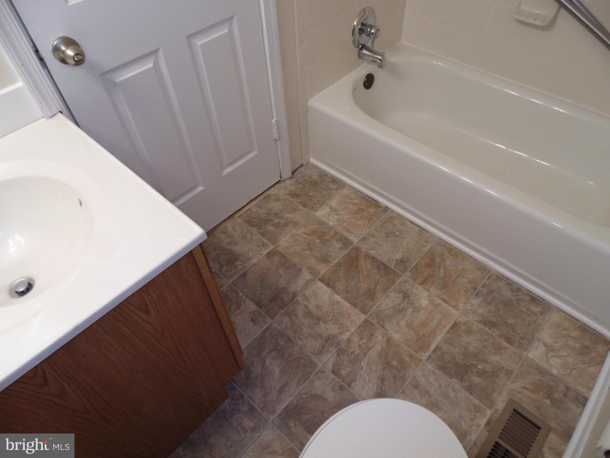 CROFTON VILLAGE - Residential Lease