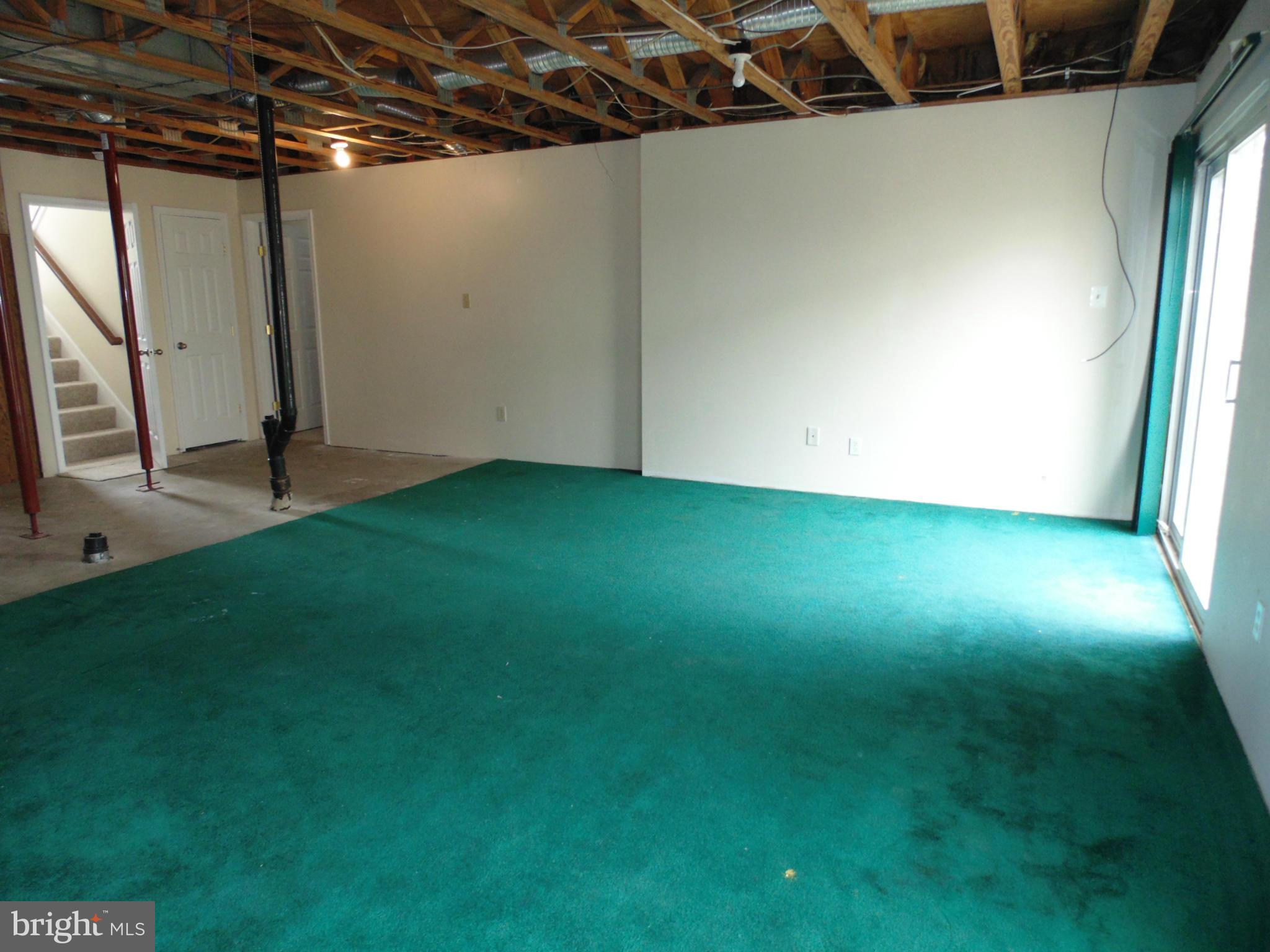 CROFTON VILLAGE - Residential Lease