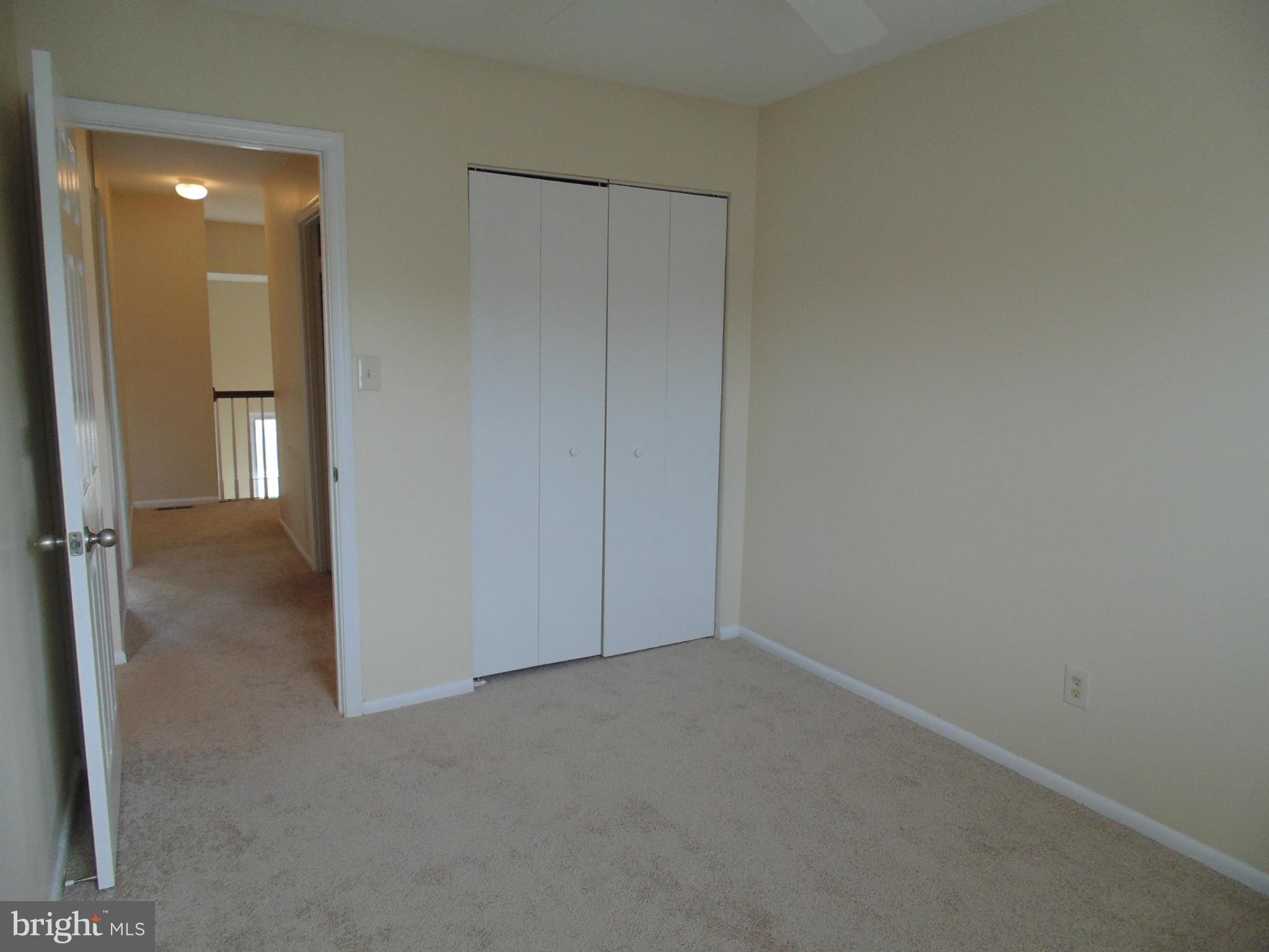 CROFTON VILLAGE - Residential Lease