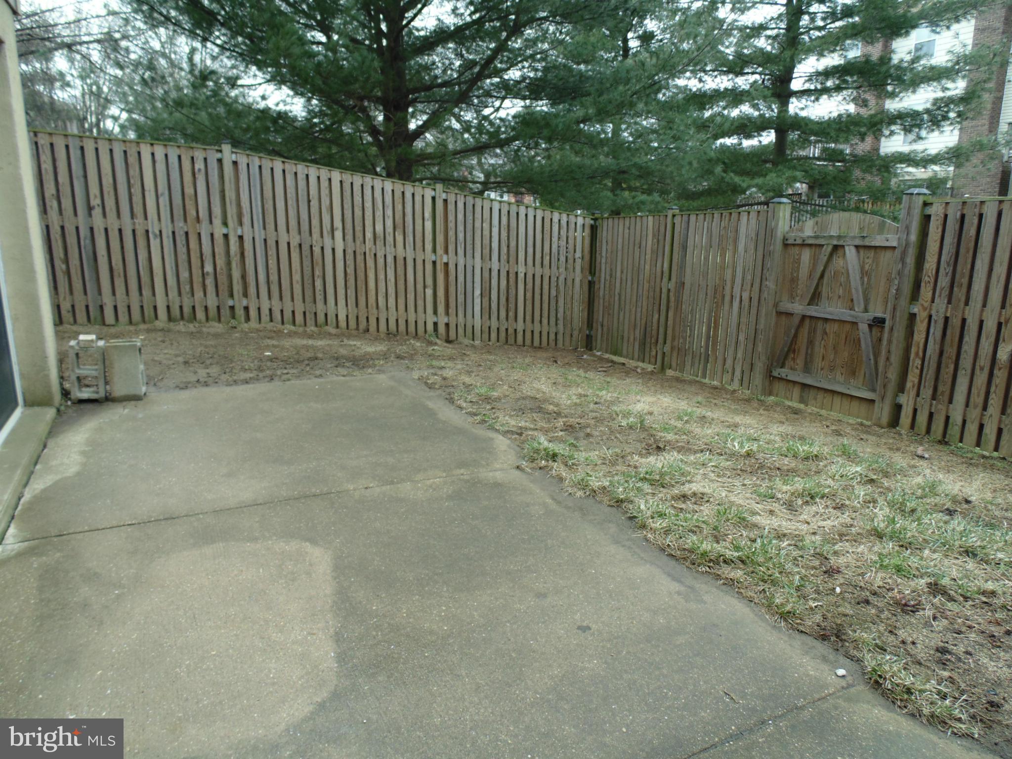 CROFTON VILLAGE - Residential Lease