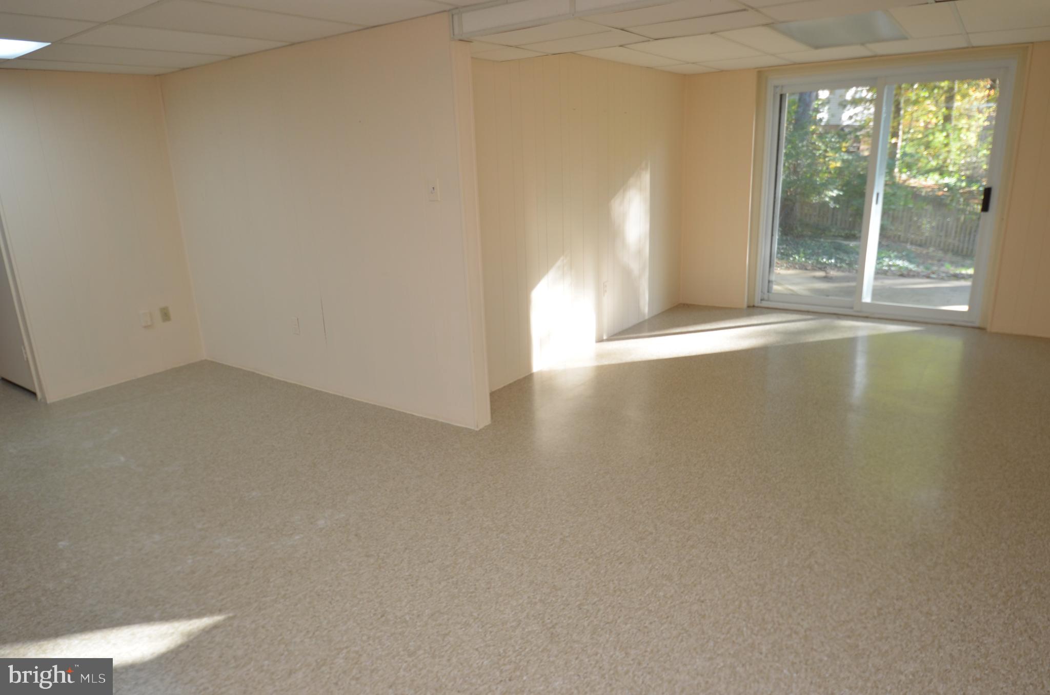 KINGS PARK WEST - Residential Lease