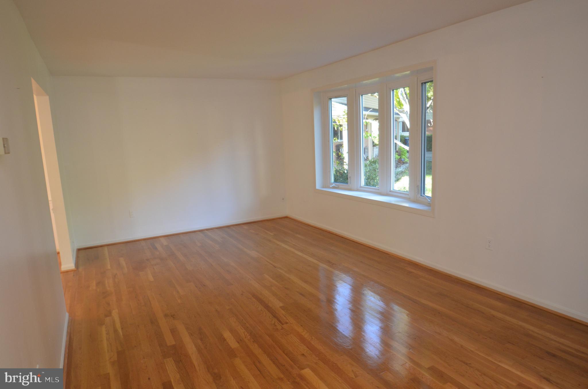 KINGS PARK WEST - Residential Lease