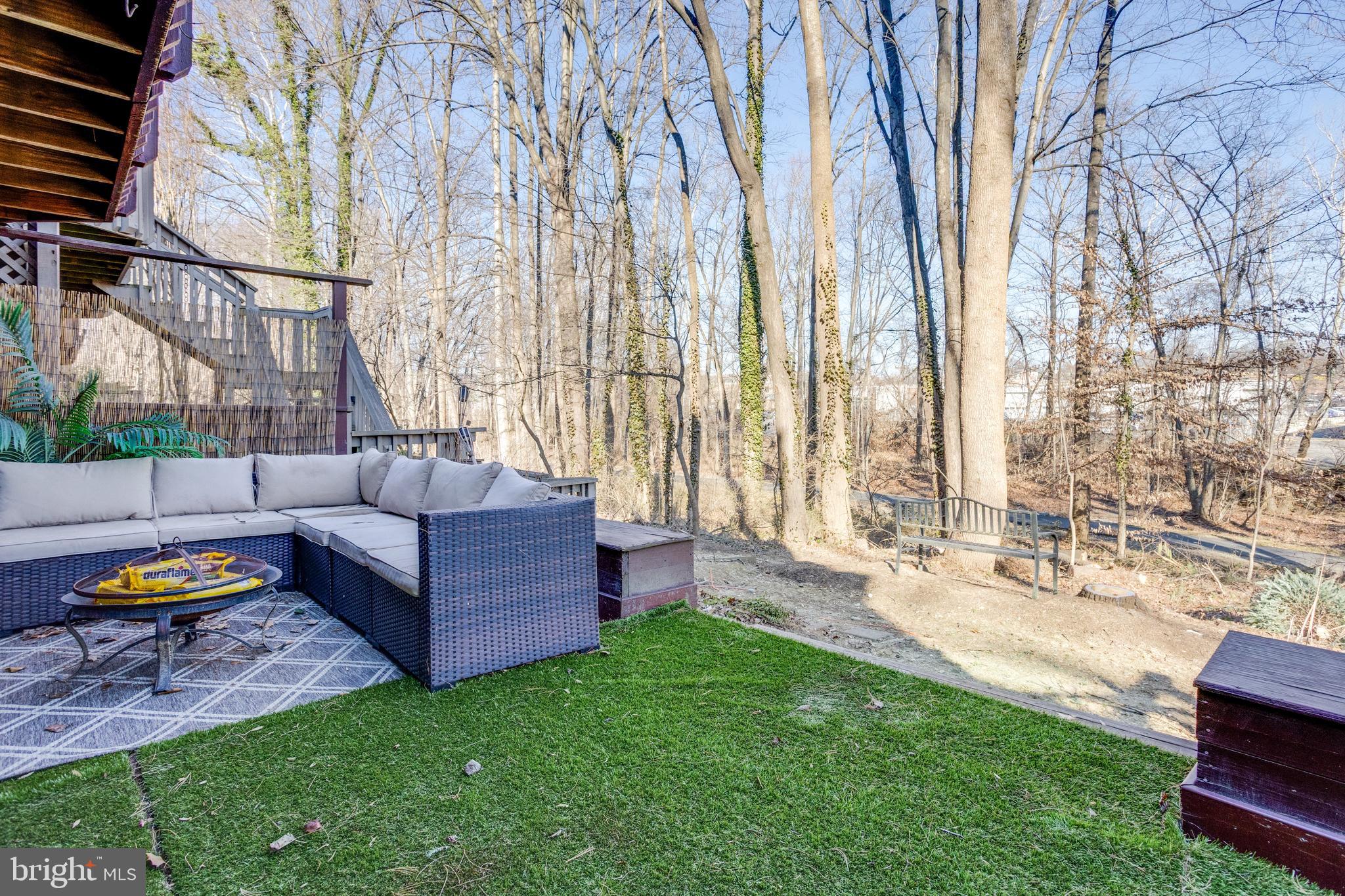 FAIRFAX OAKS - Residential