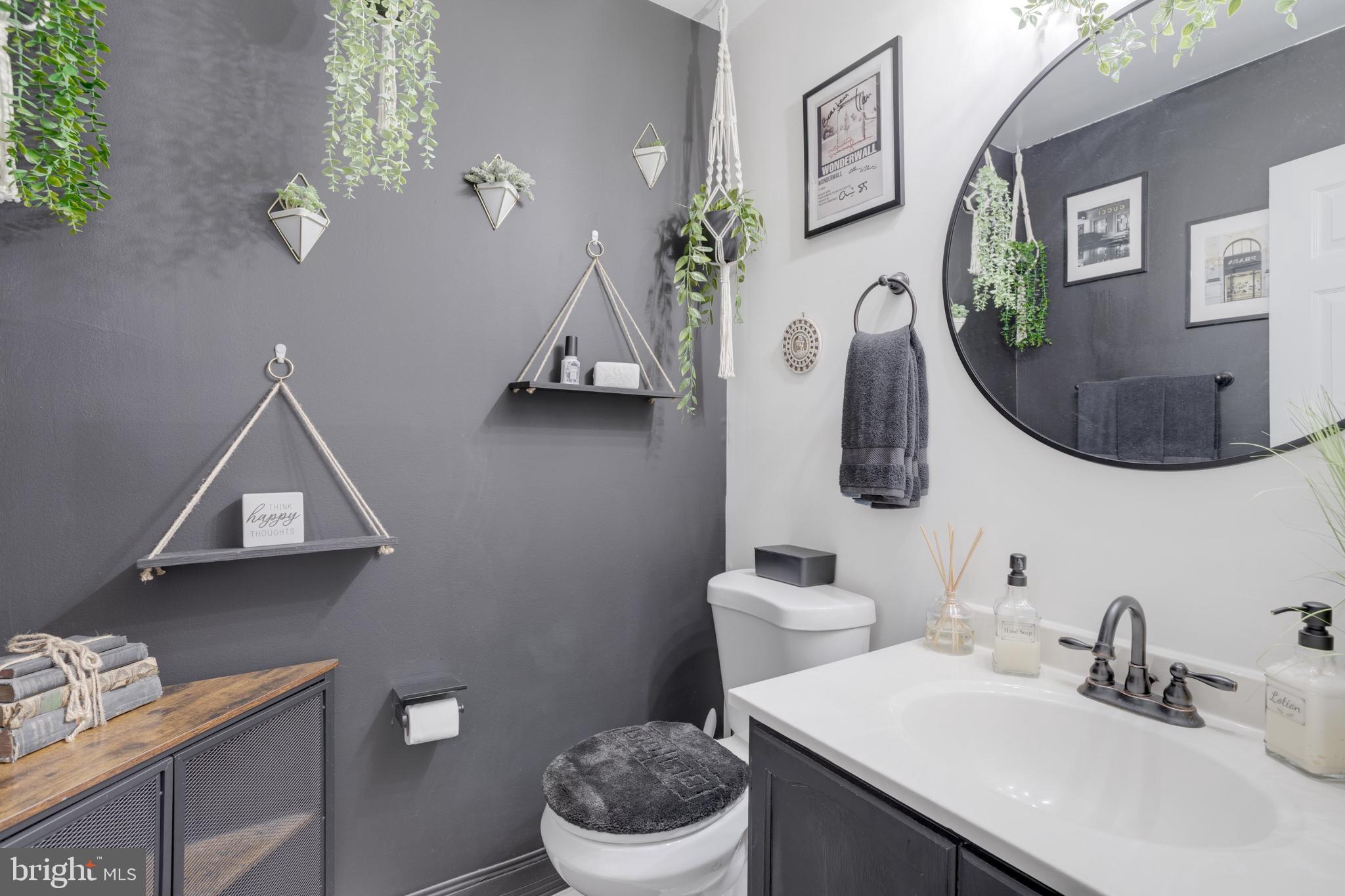 FAIRFAX OAKS - Residential