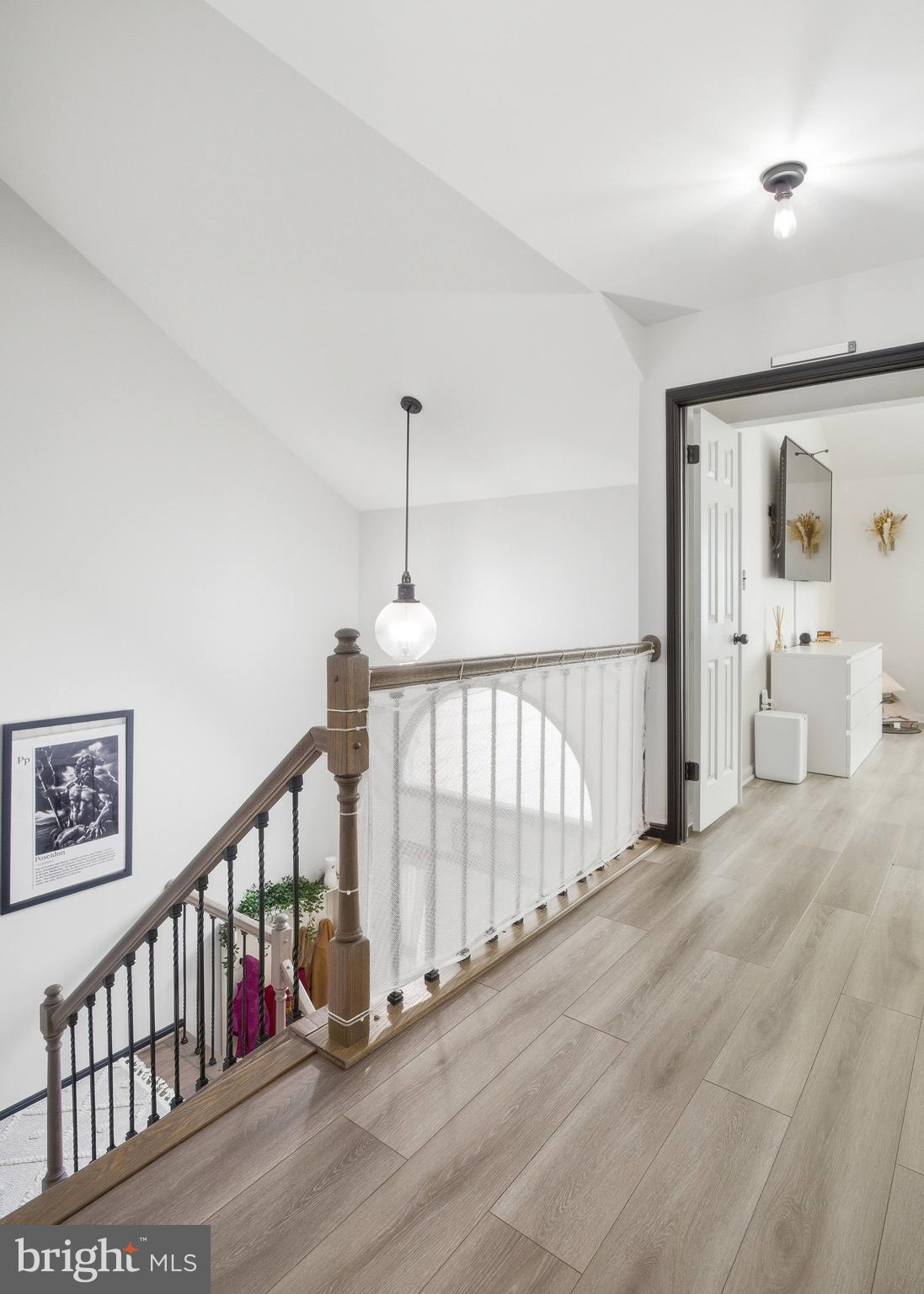 FAIRFAX OAKS - Residential