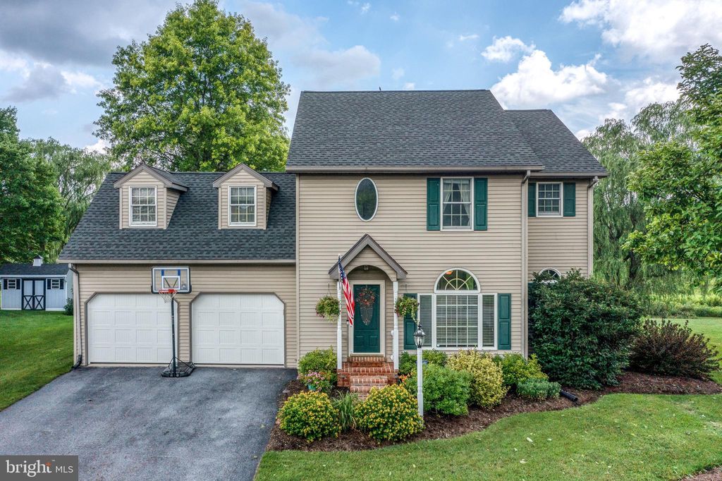 Photo of 109 PENNINGDON DR, LANDISVILLE, PA 17538 (MLS # PALA2036708)