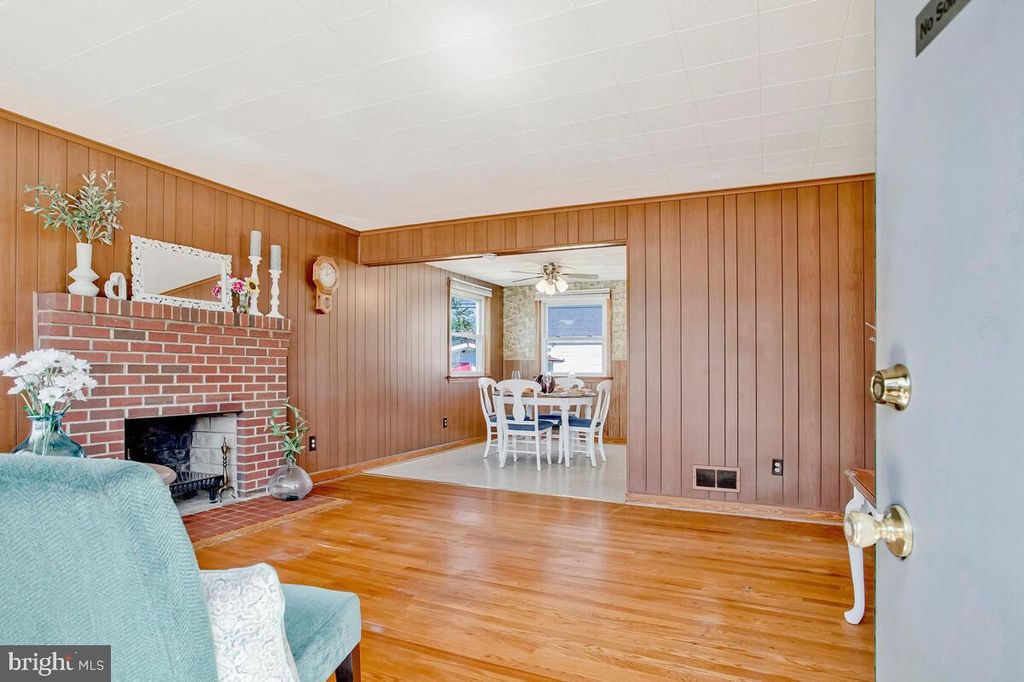 Photo of 100 Wallace Avenue, BALTIMORE, MD 21225 (MLS # MDAA2124510)