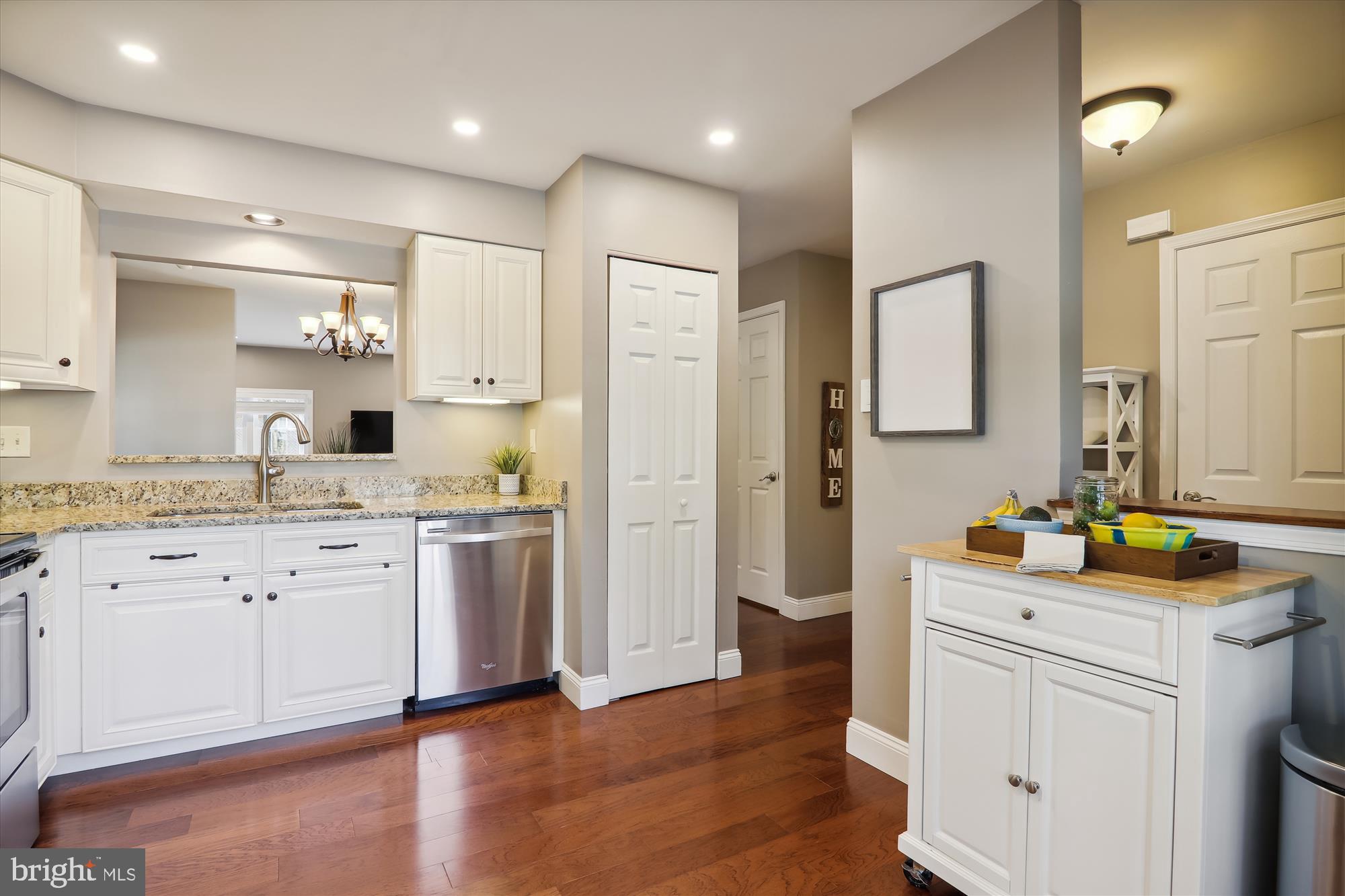 GUNNERS LAKE VILLAGE - Residential