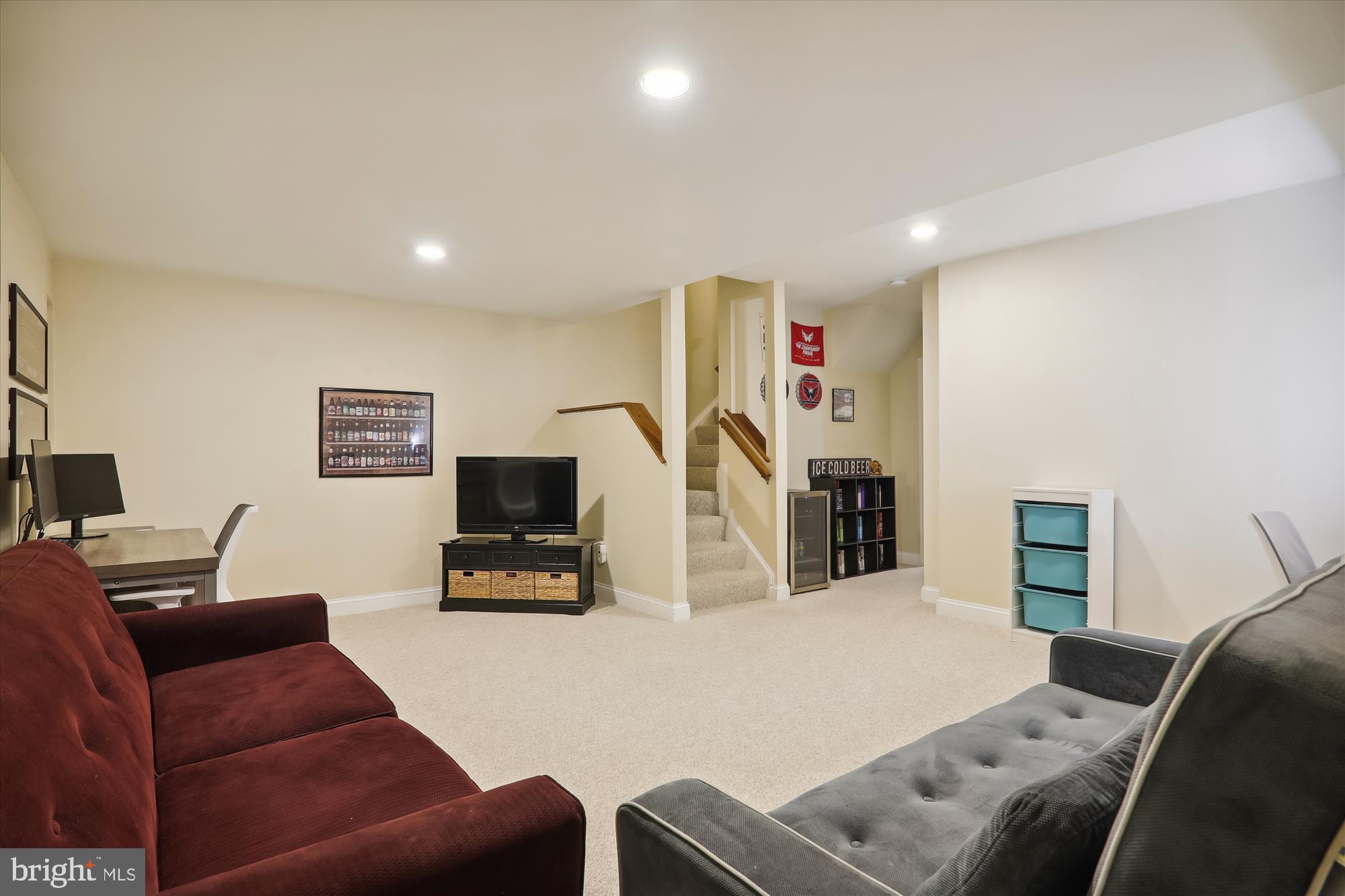 GUNNERS LAKE VILLAGE - Residential