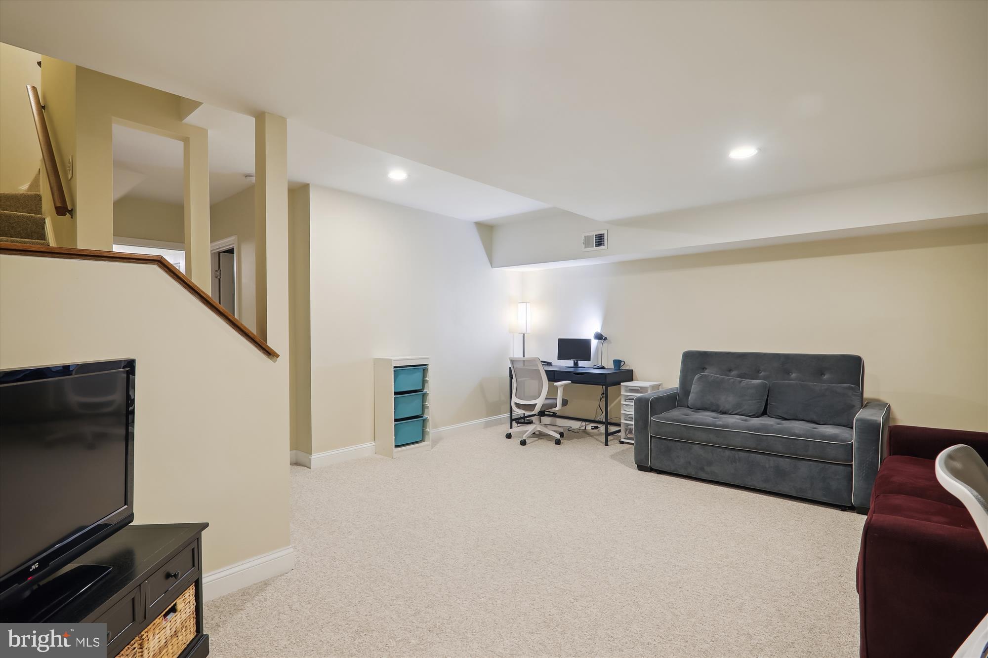 GUNNERS LAKE VILLAGE - Residential