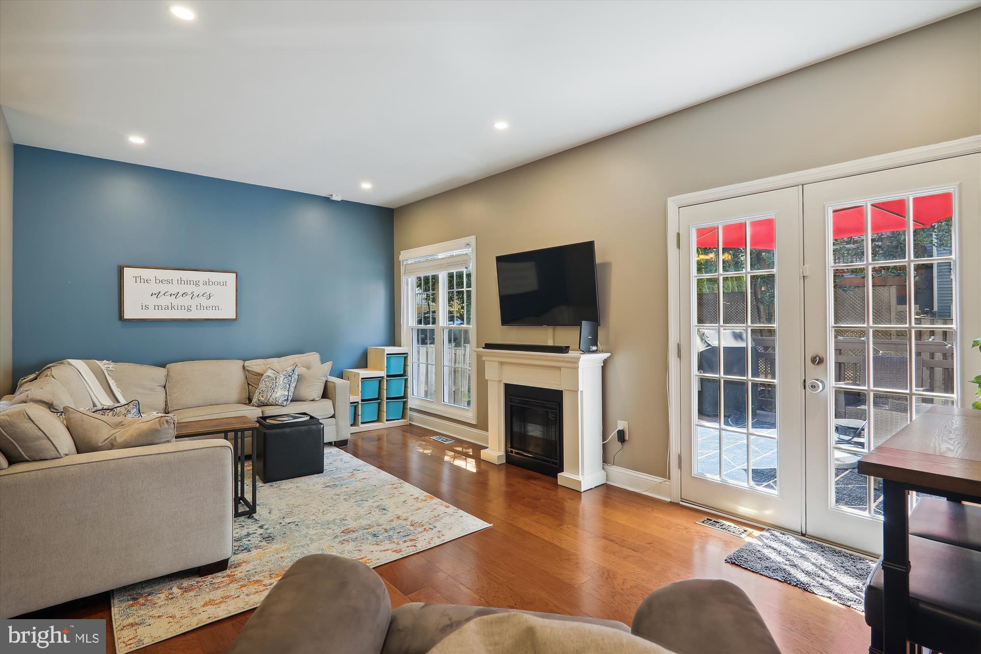 GUNNERS LAKE VILLAGE - Residential