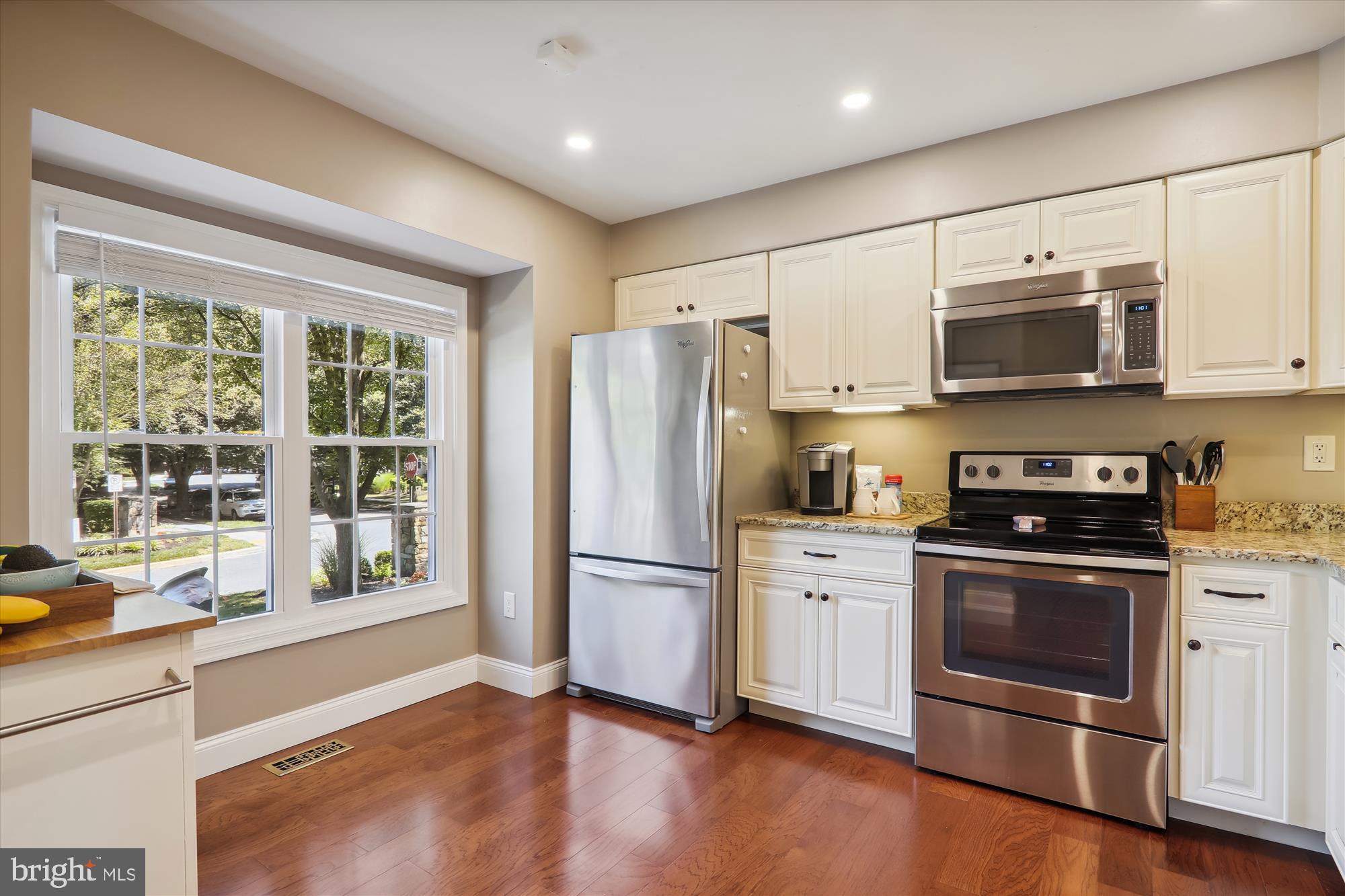 GUNNERS LAKE VILLAGE - Residential