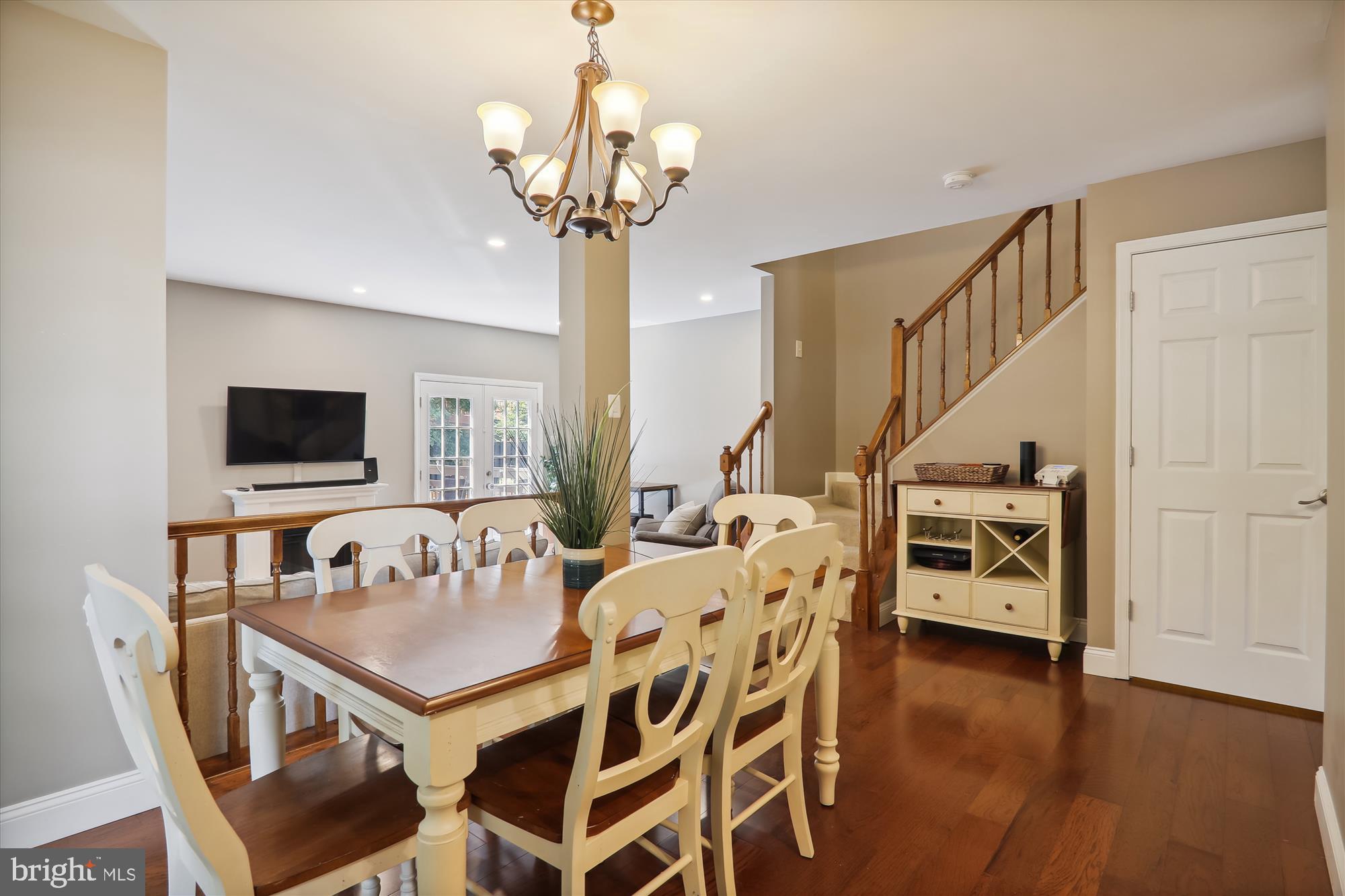 GUNNERS LAKE VILLAGE - Residential