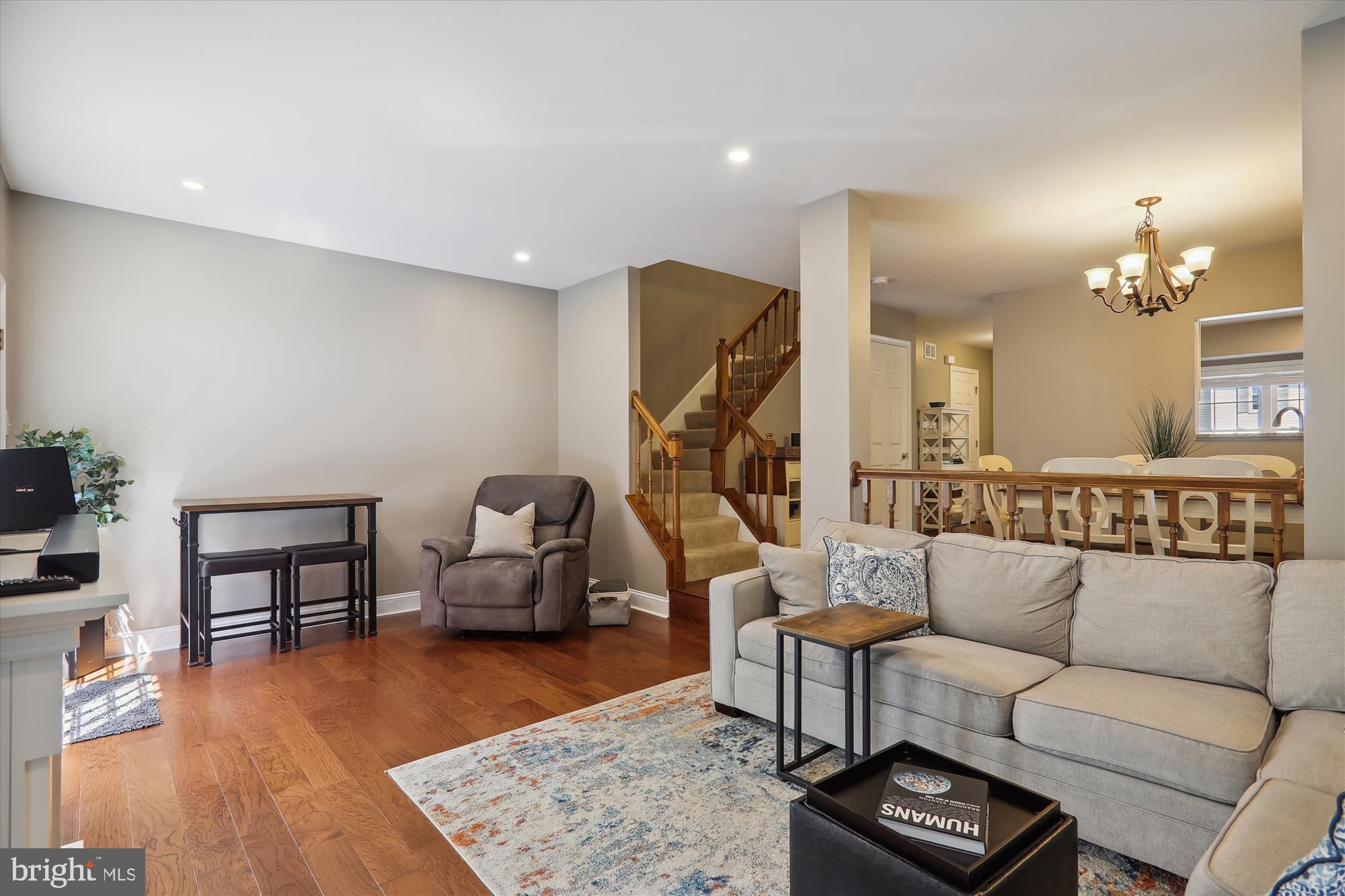 GUNNERS LAKE VILLAGE - Residential