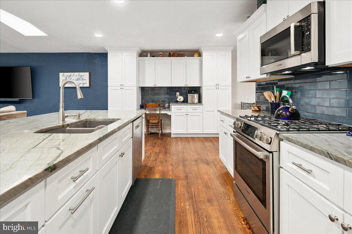 RIVERSIDE ESTATES - Residential