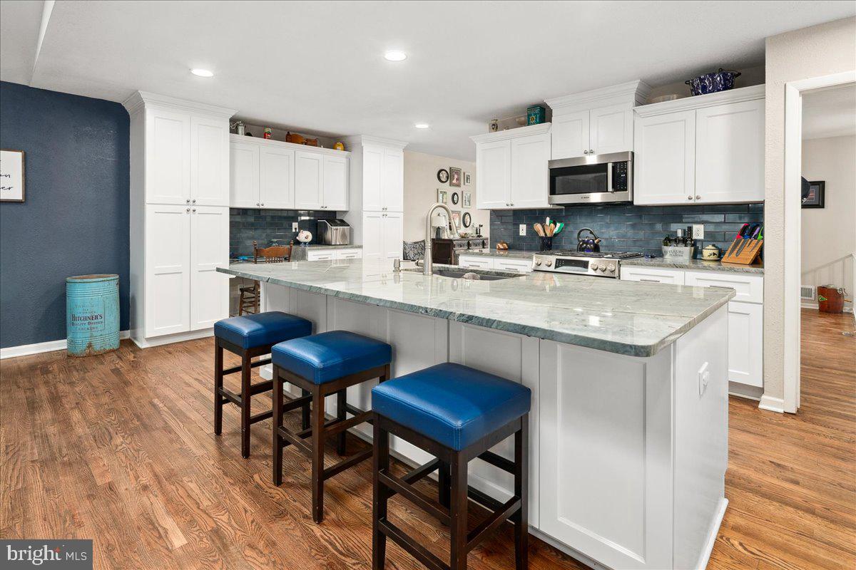 RIVERSIDE ESTATES - Residential